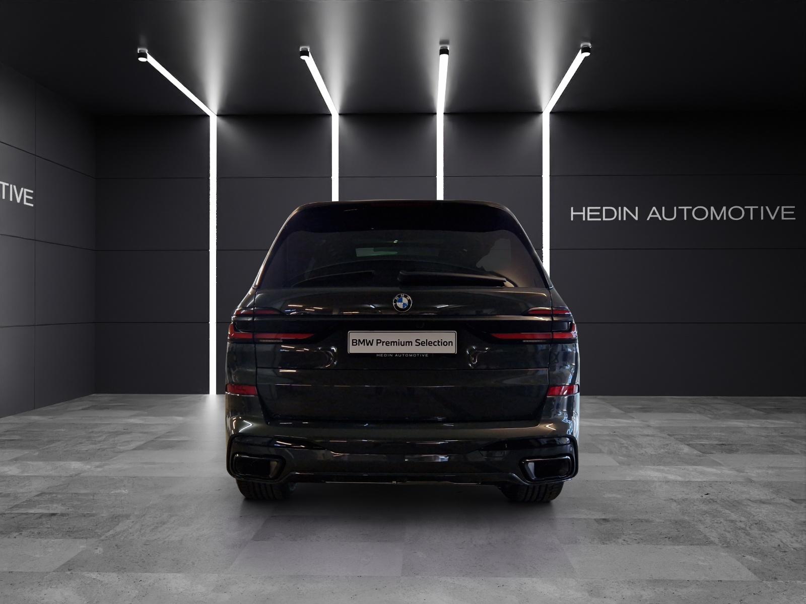 BMW X7 40d xDrive-showroom-element-3