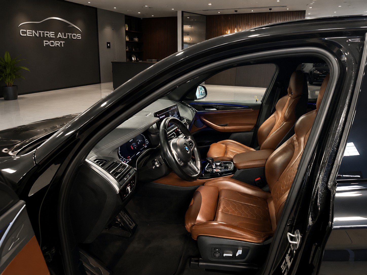 BMW X3 xDrive M Competition Steptronic /Laser / Panoramadach / Carbon / Driving Assistant/ Harman-Kardon / Anhängerkupplung etc..-showroom-element-2