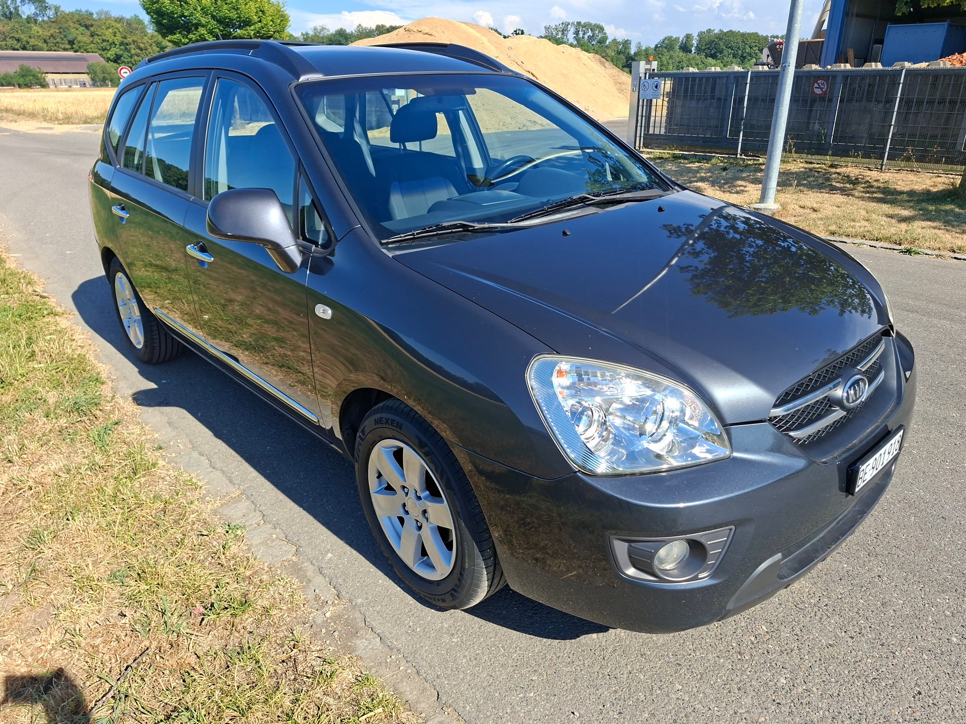KIA Carens 2.0 CVVT Trend-image-4