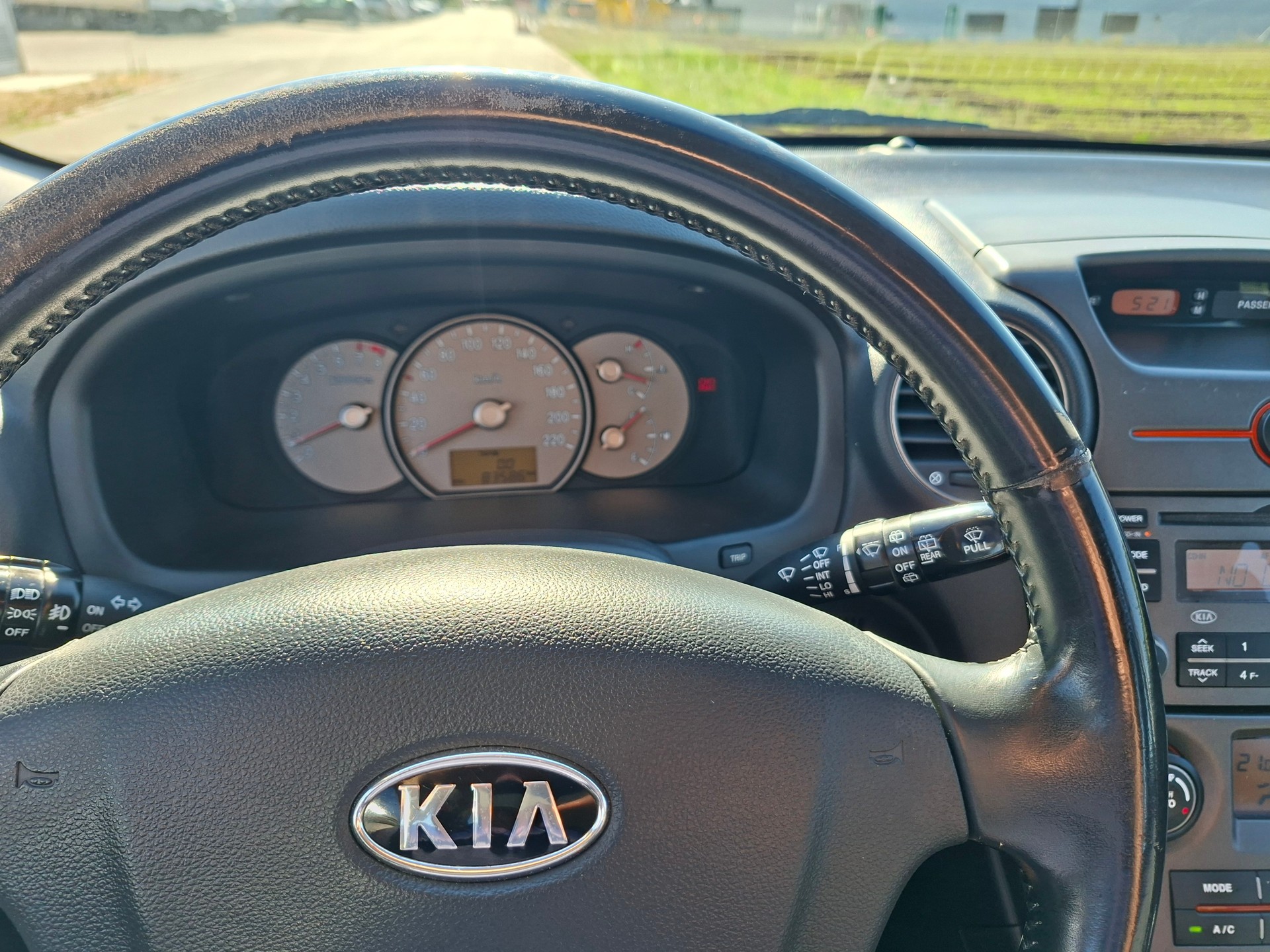 KIA Carens 2.0 CVVT Trend-image-5