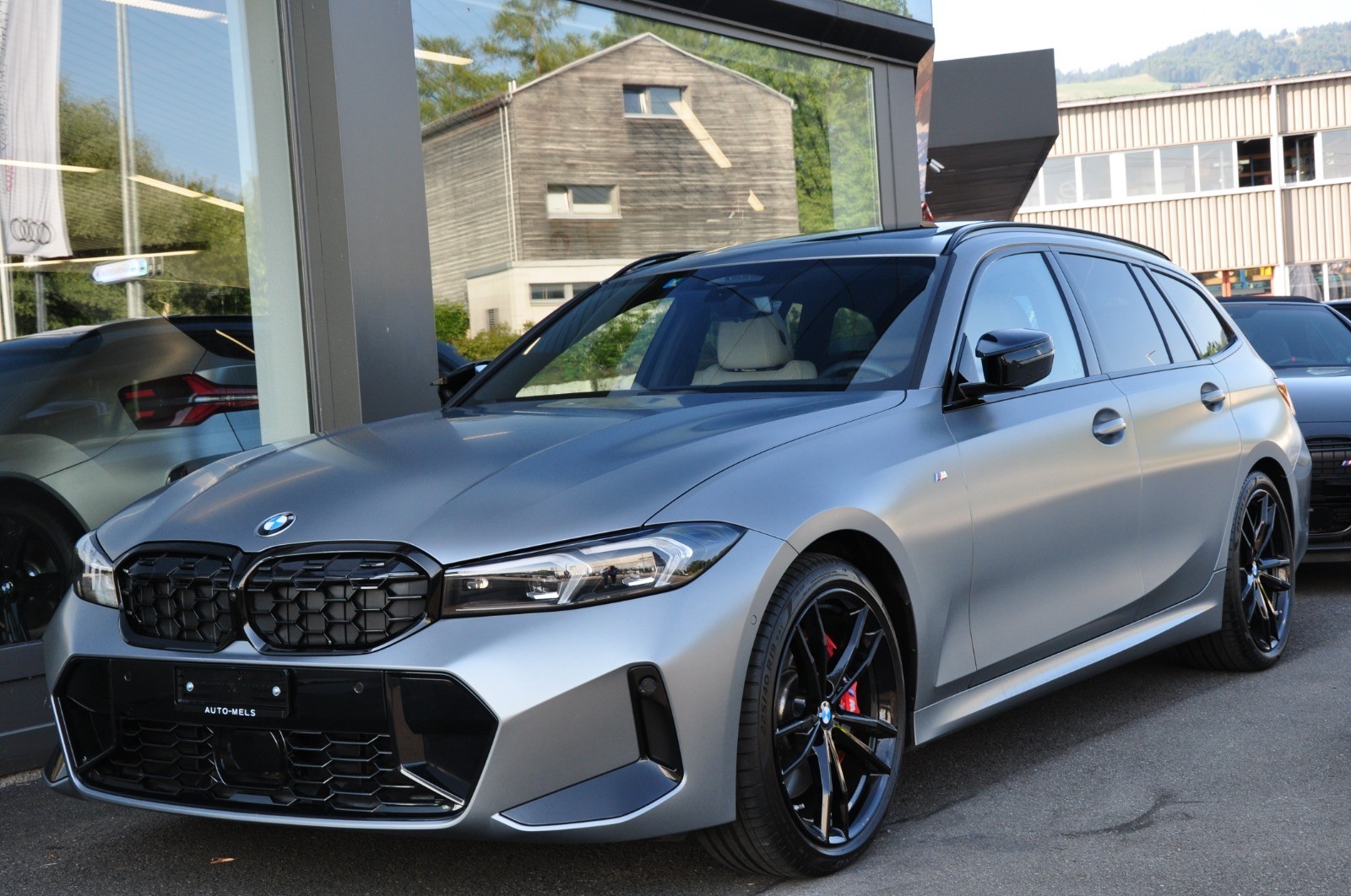 BMW M340i xDrive 48V Touring Steptronic M Sport Pro ** 4JAHRE WERKSGARANTIE**-showroom-element-3