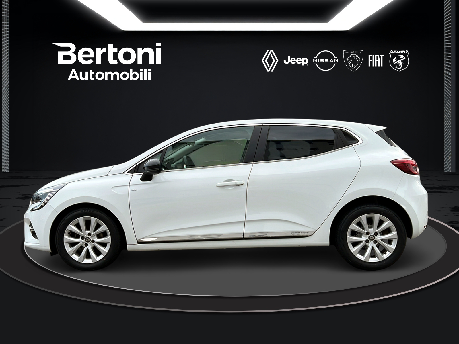 RENAULT Clio 1.0 Intens-showroom-element-1