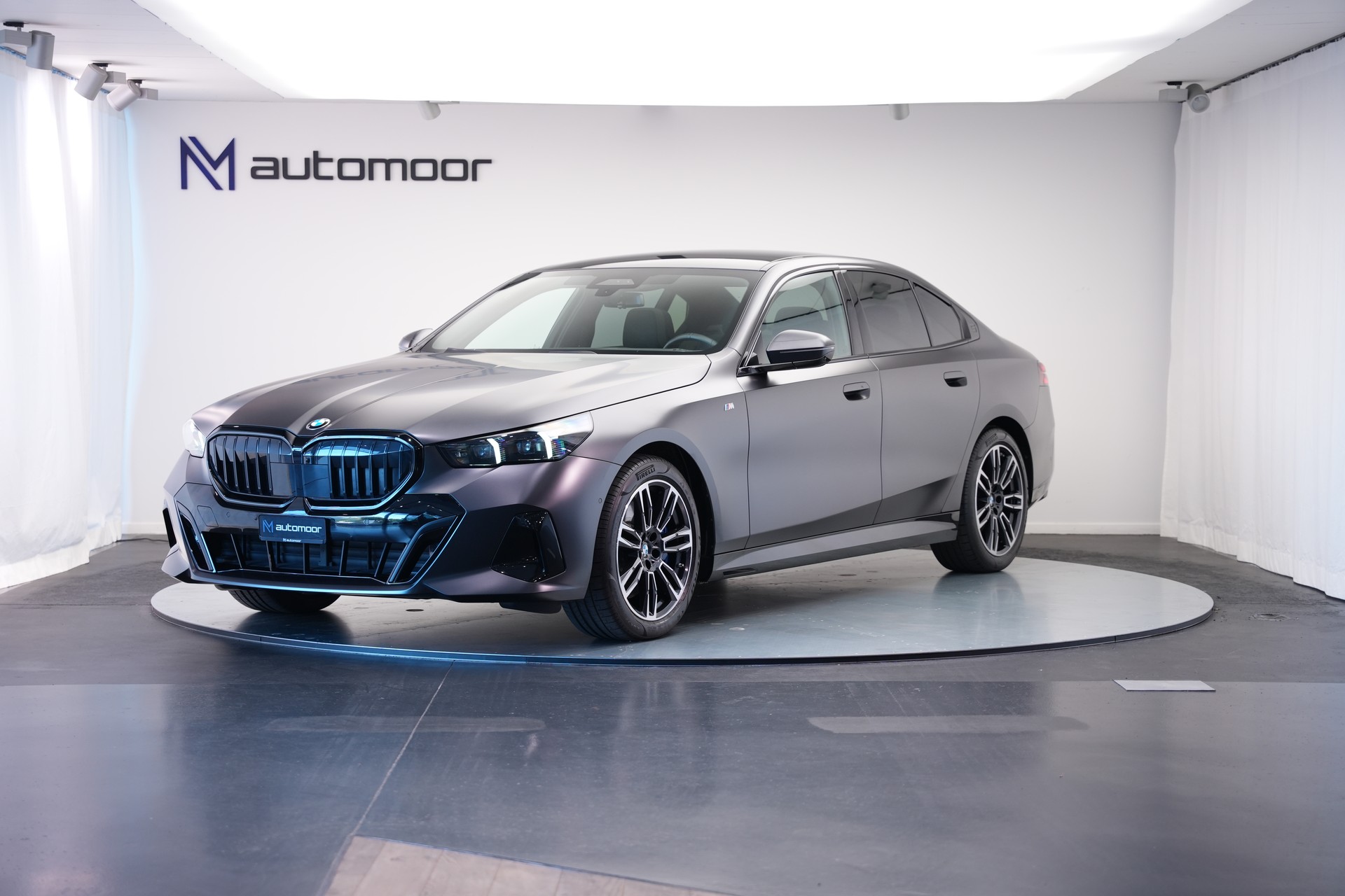 BMW 540d xDrive 48V M Sport Pro Steptronic *Frozen Deep Grey* *Iconic Glow* *Shadow Line* *Carbon*