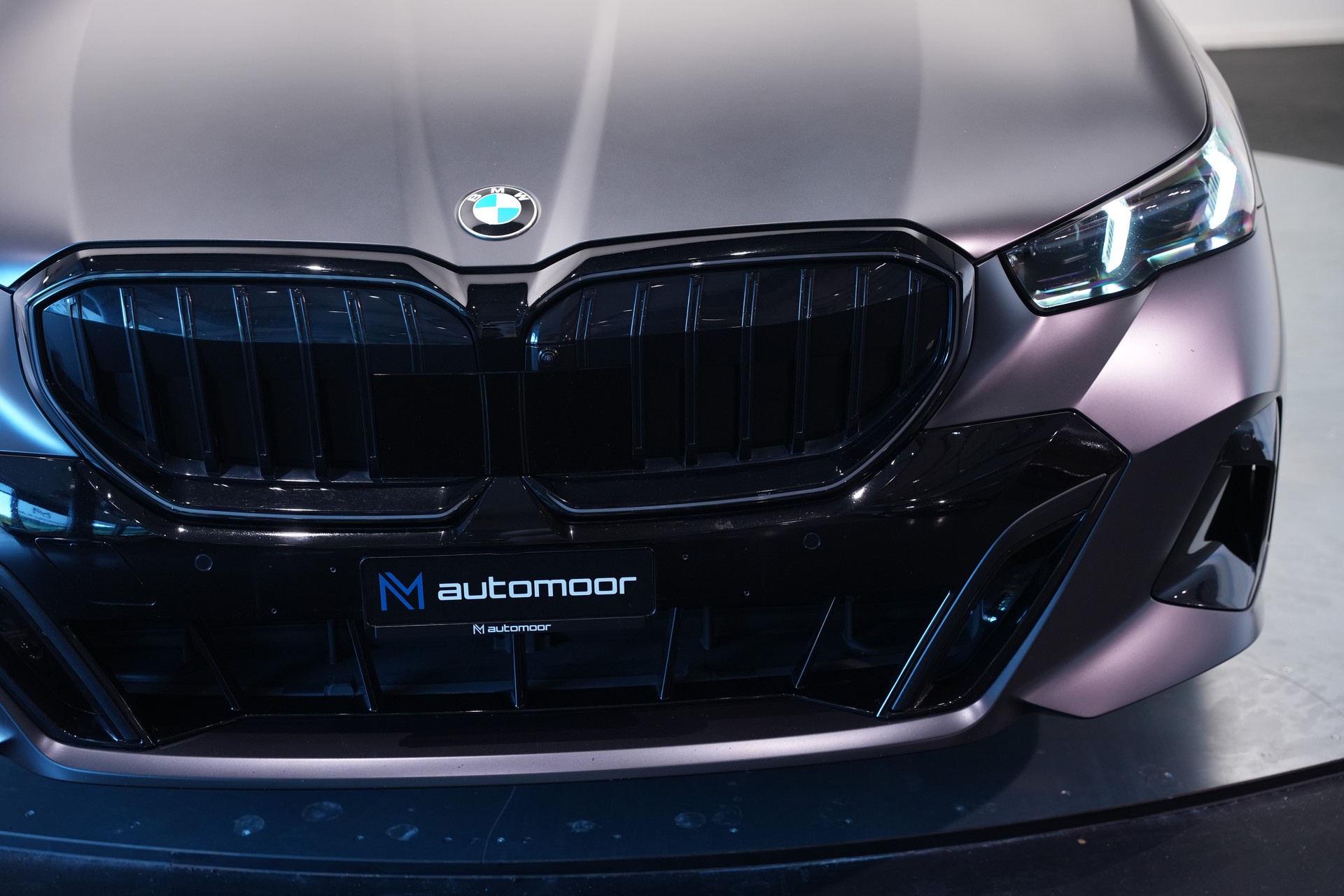 BMW 540d xDrive 48V M Sport Pro Steptronic *Frozen Deep Grey* *Iconic Glow* *Shadow Line* *Carbon*-image-45