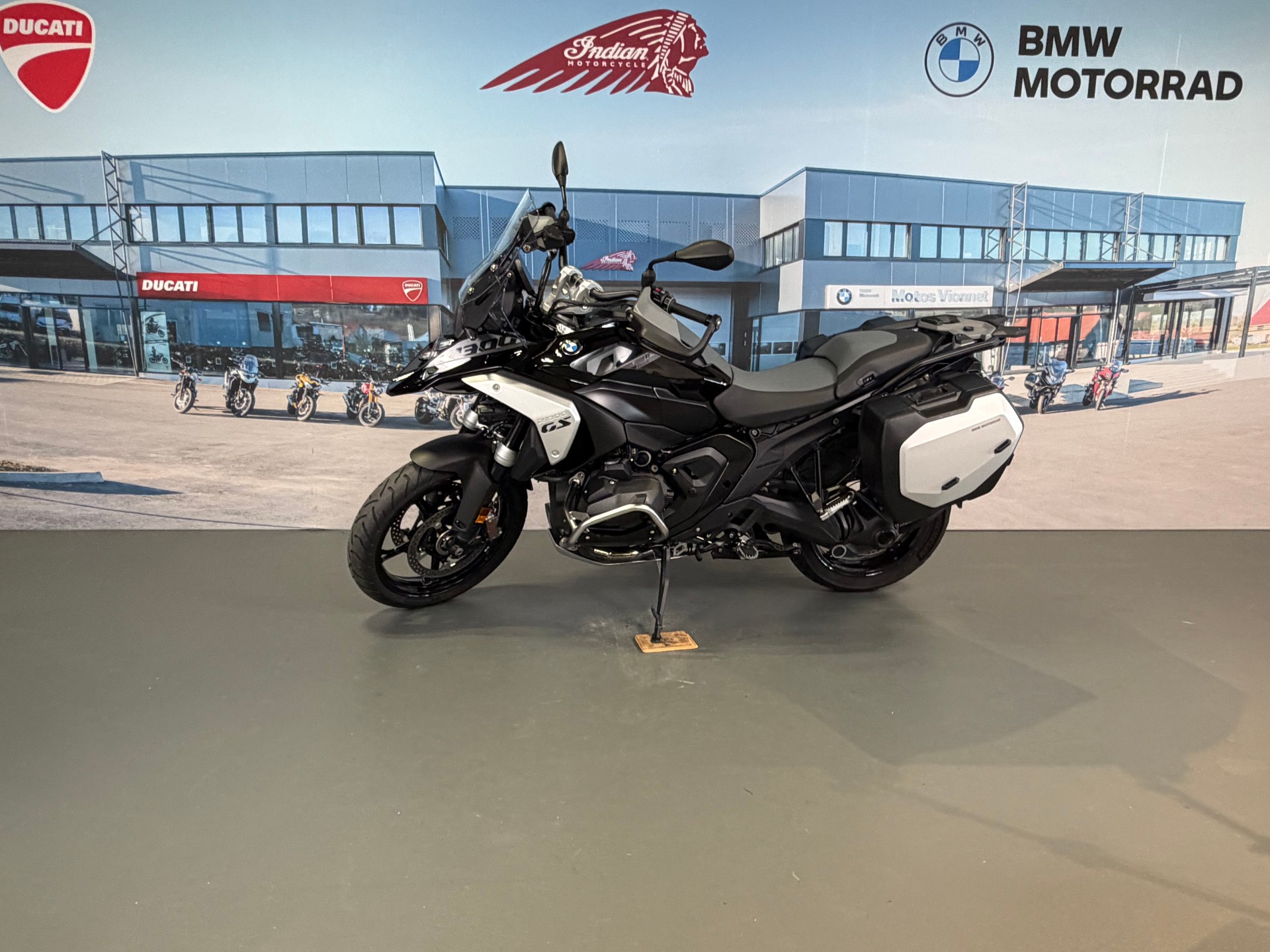 BMW R 1300 GS-image-3