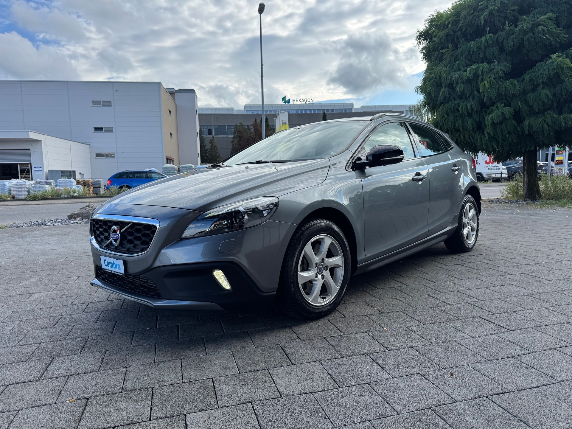 VOLVO V40 Cross Country T4 2.0 AWD Family Ed. Geartr.