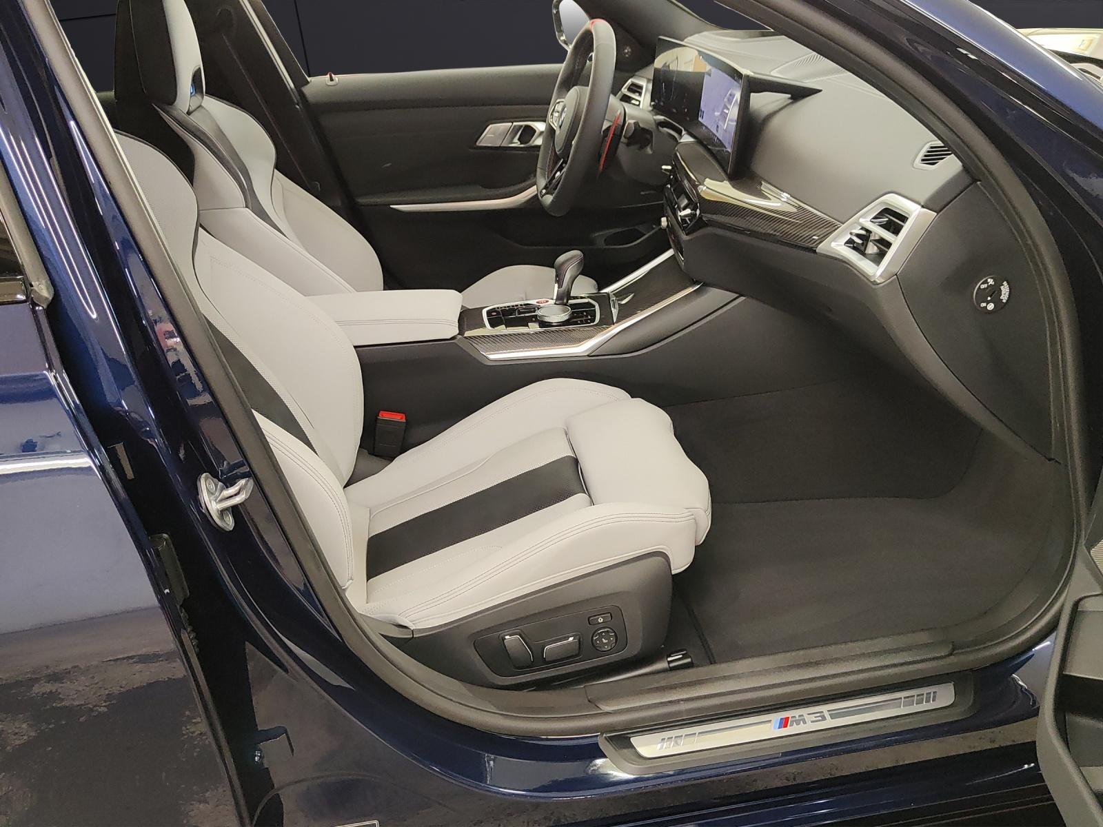 BMW M3 Competition xDrive Touring-image-19