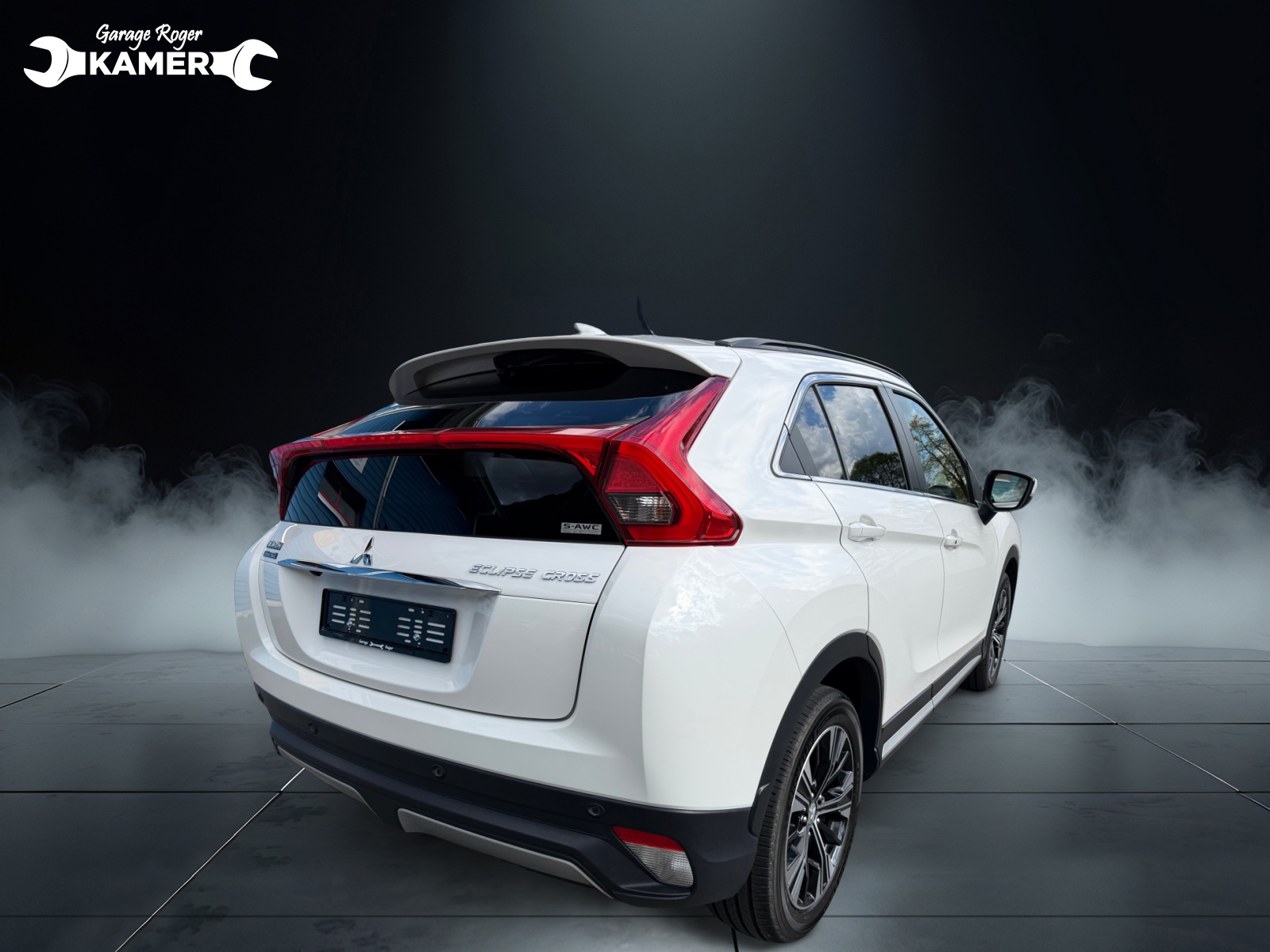 MITSUBISHI Eclipse Cross 1.5 T-Mivec Diamond 4WD CVT-showroom-element-2