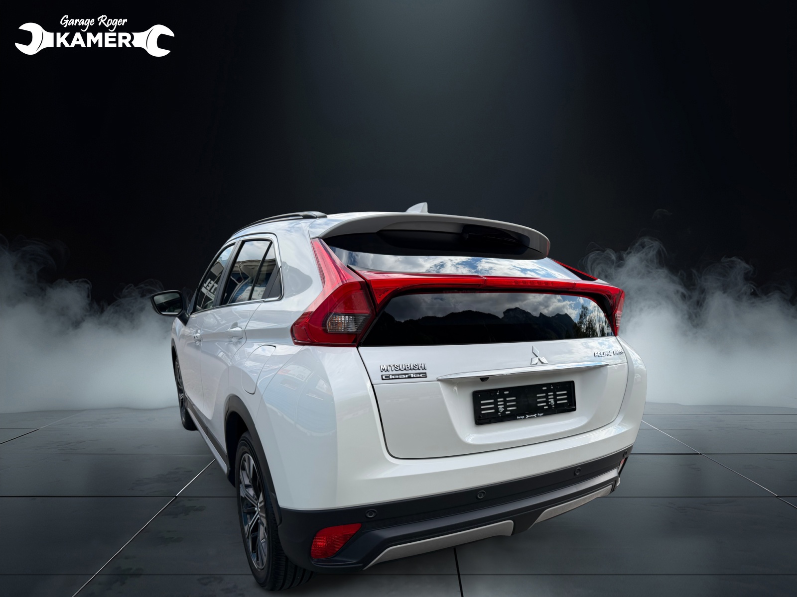 MITSUBISHI Eclipse Cross 1.5 T-Mivec Diamond 4WD CVT-showroom-element-3