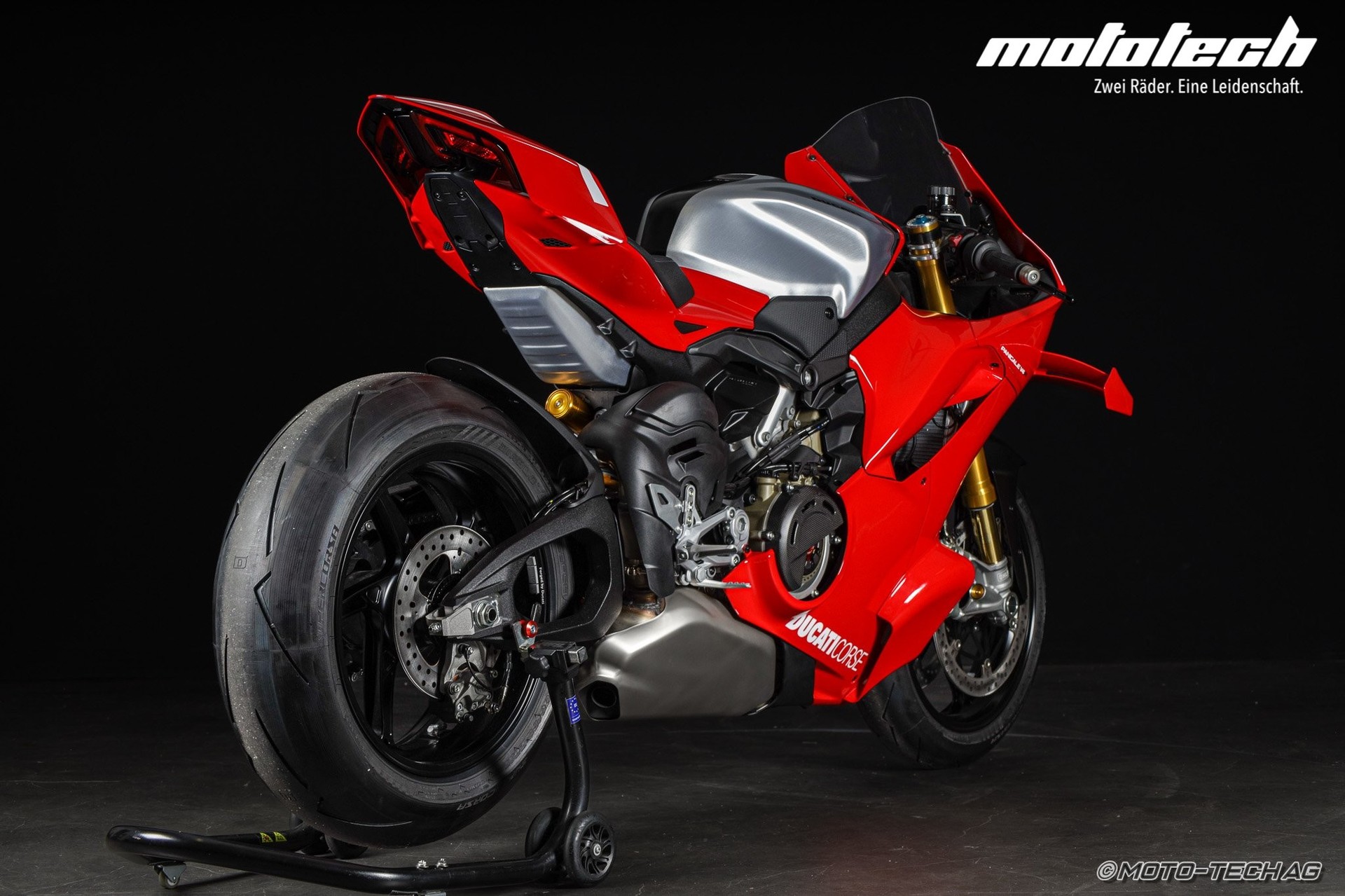DUCATI Panigale V4 R-image-2