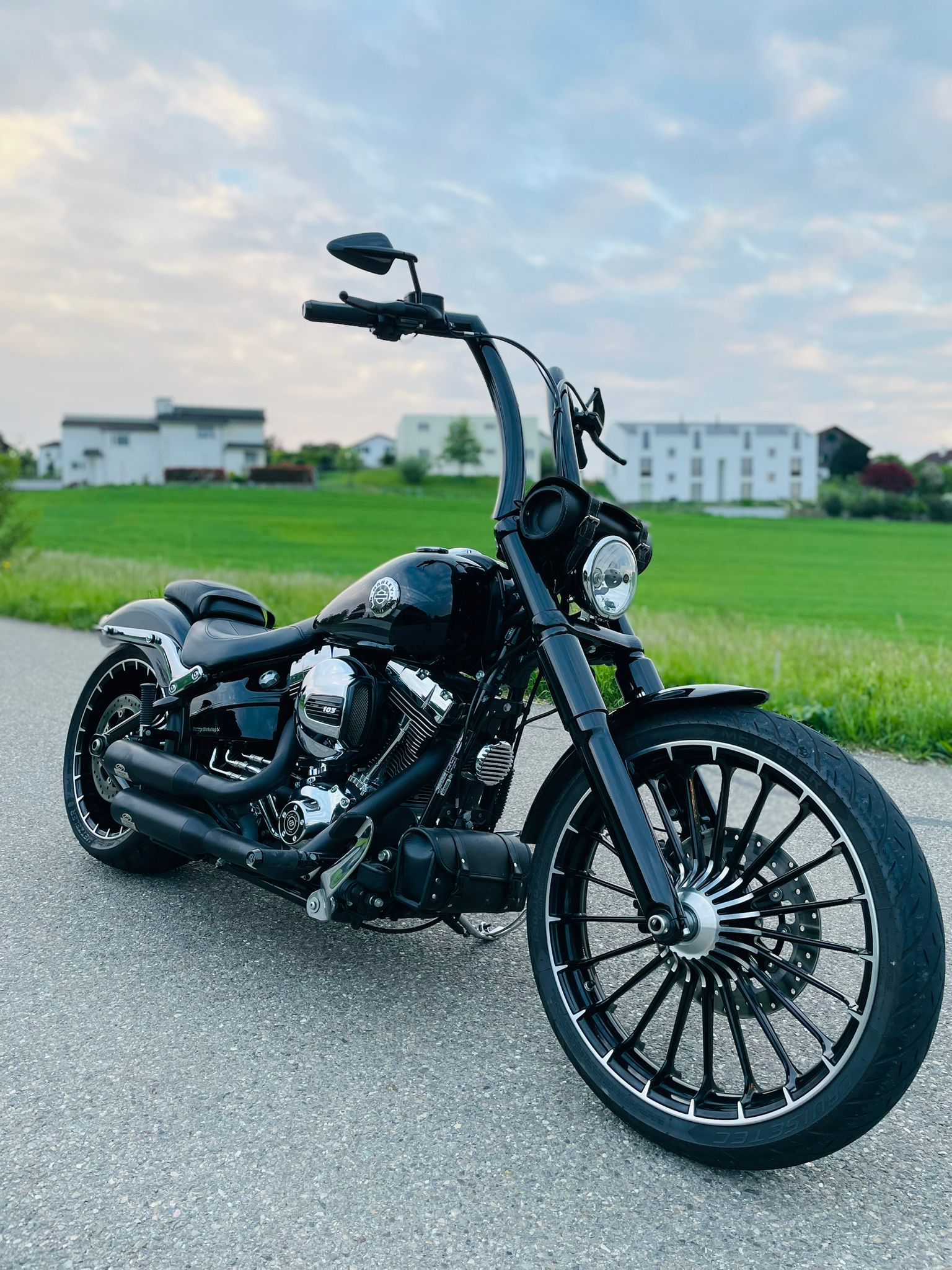 HARLEY-DAVIDSON FXSB Breakout 103 ABS-image-0