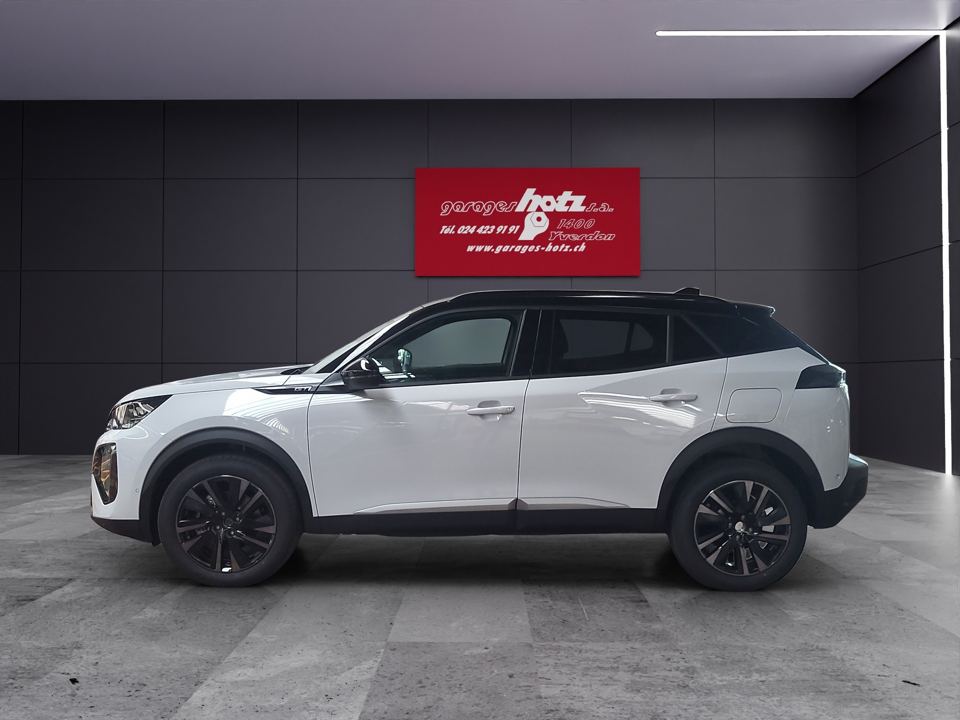 PEUGEOT 2008 1.2 MHEV GT Exclusive-showroom-element-1