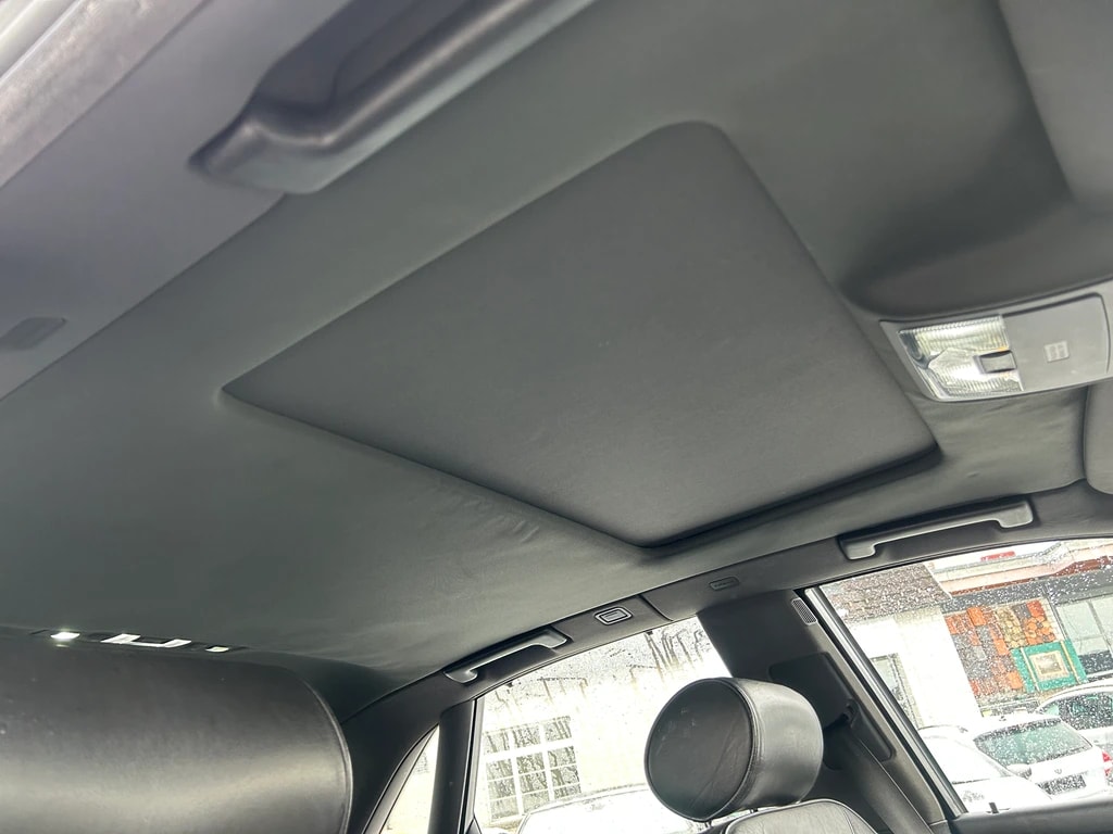 AUDI S8 4.2 quattro-image-23
