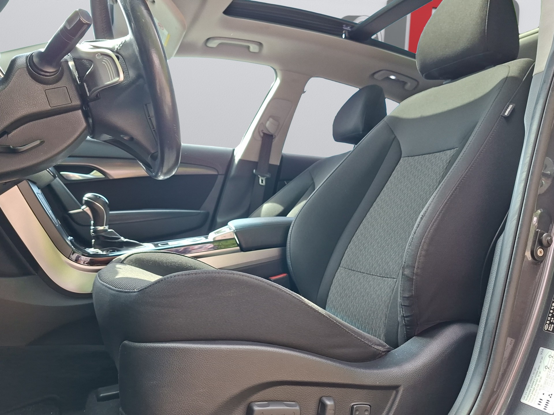 HYUNDAI i40 2.0 GDi Premium Automatic-image-8