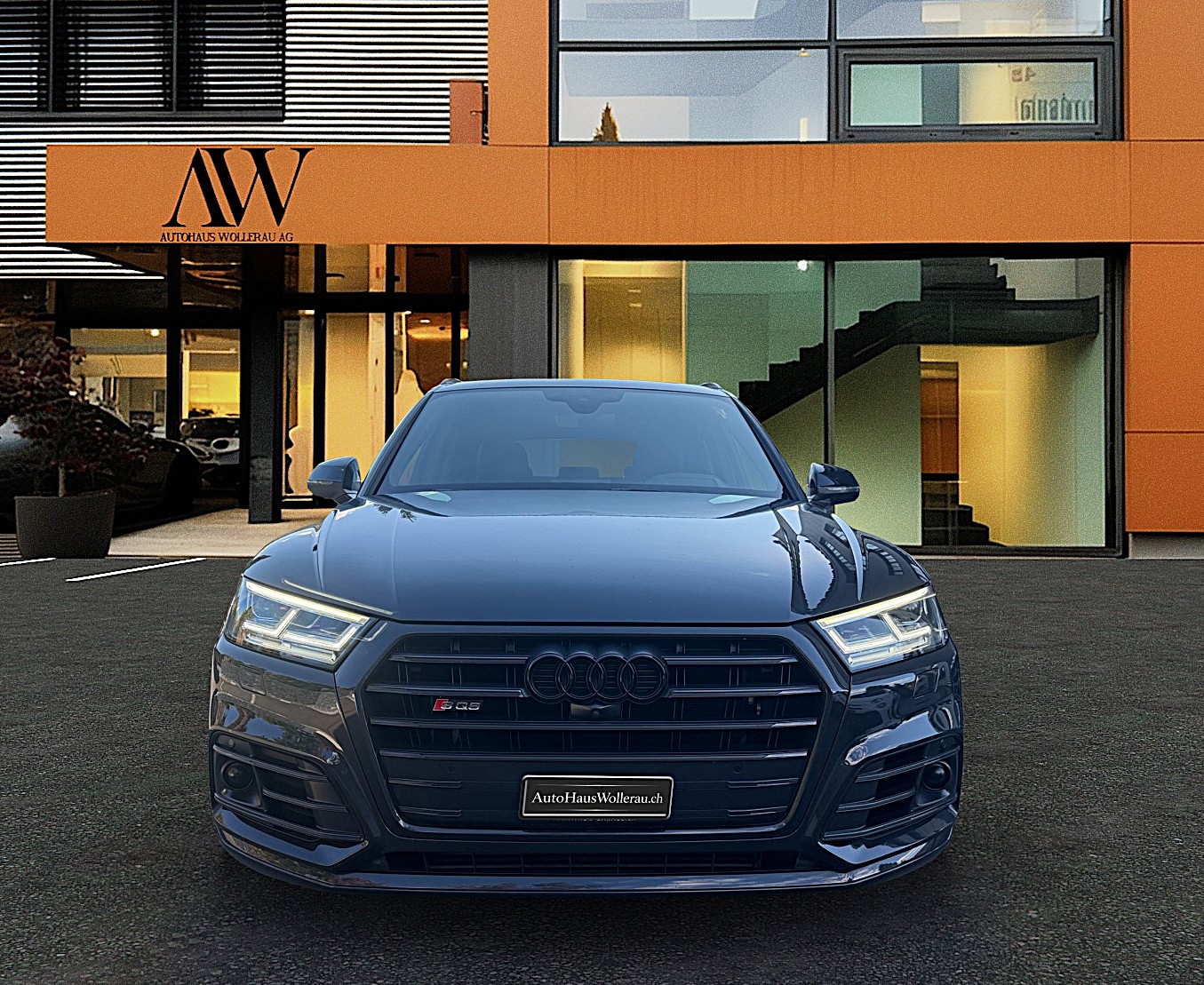 AUDI SQ5 3.0 V6 TFSI Quattro T-Tronic ABT-426PS / CH-Fahrzeug -Top Ausstattung-showroom-element-2