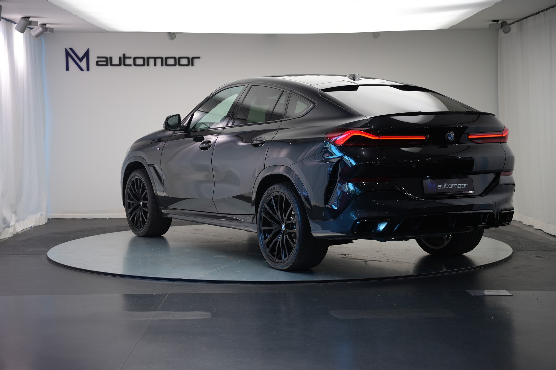BMW X6 xDrive 48V 30d M Sport Pro Steptronic *CH-Fahrzeug* *Panorama* *Head-Up*-image-6