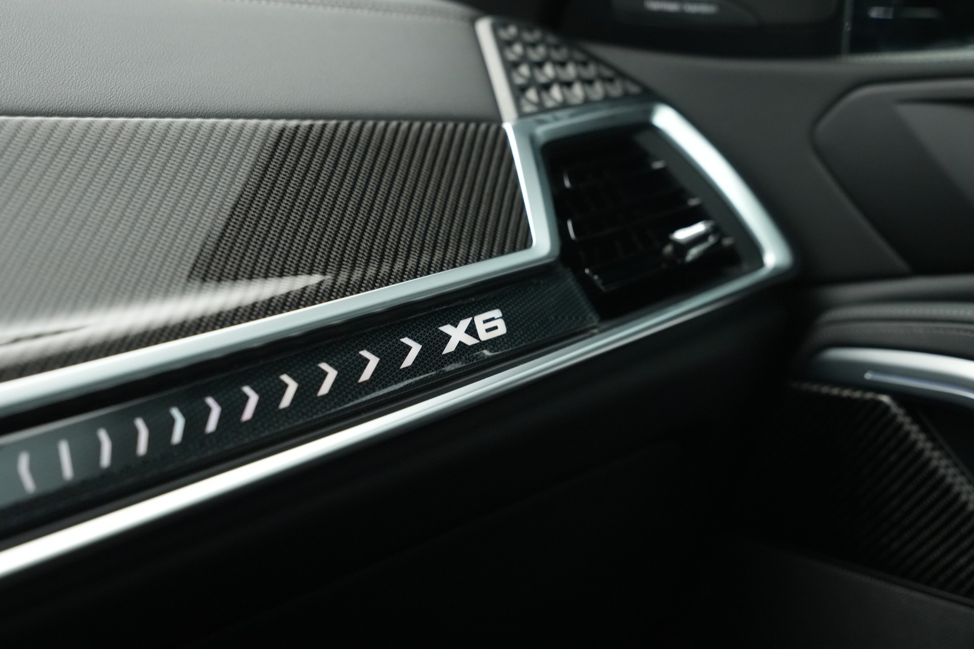 BMW X6 xDrive 48V 30d M Sport Pro Steptronic *CH-Fahrzeug* *Panorama* *Head-Up*-image-35