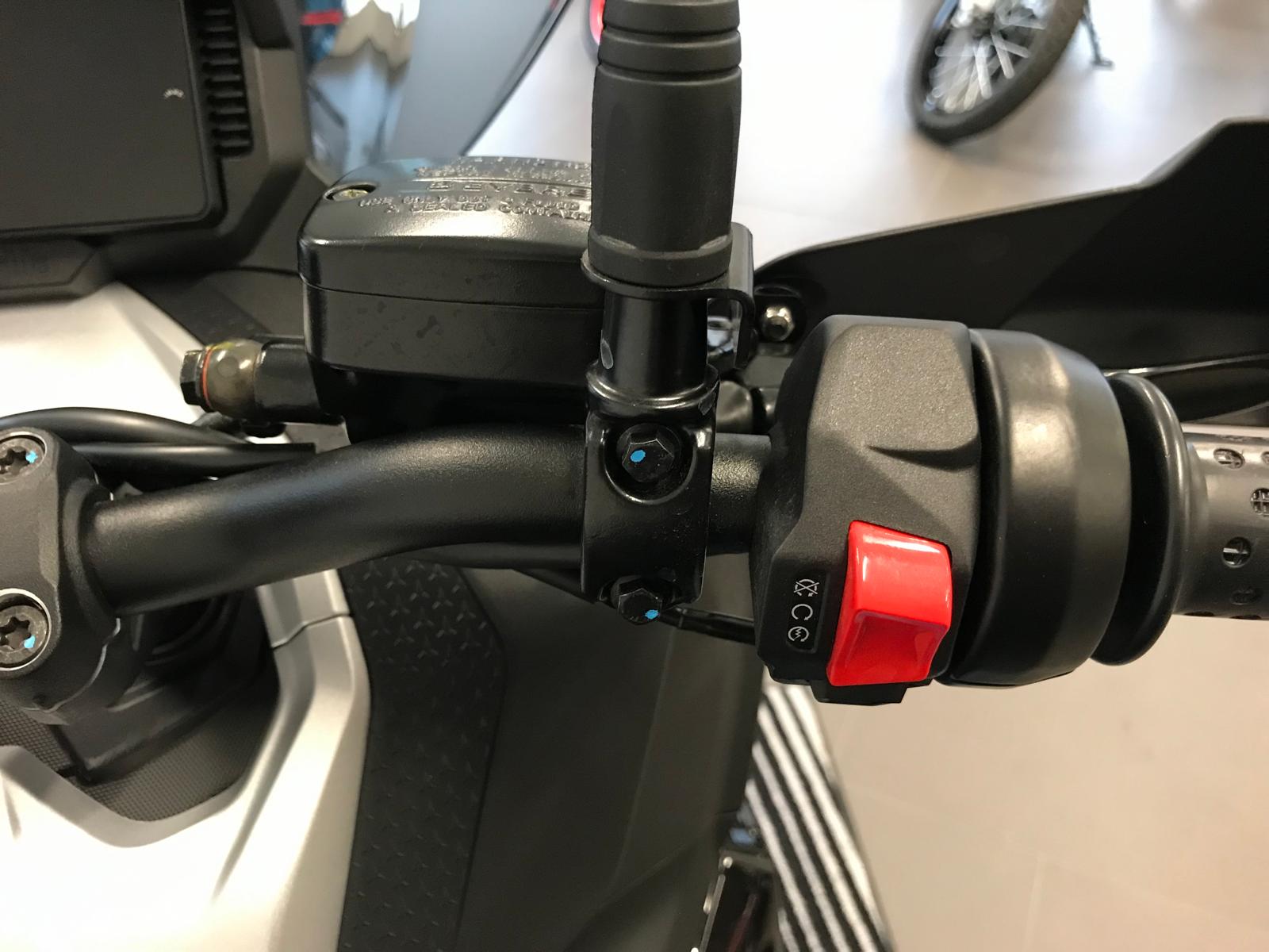 APRILIA SR 400 GT-image-11