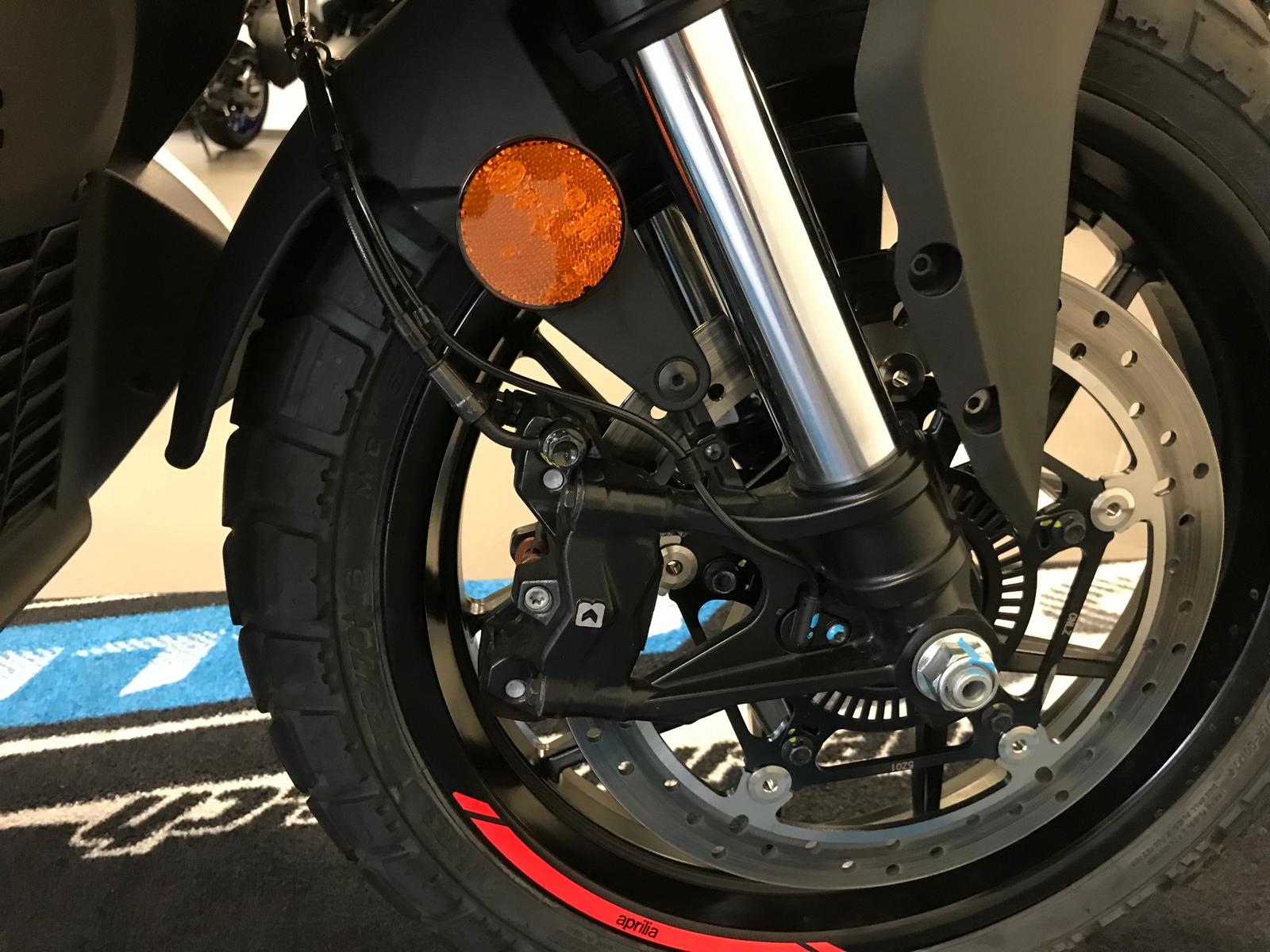 APRILIA SR 400 GT-image-13