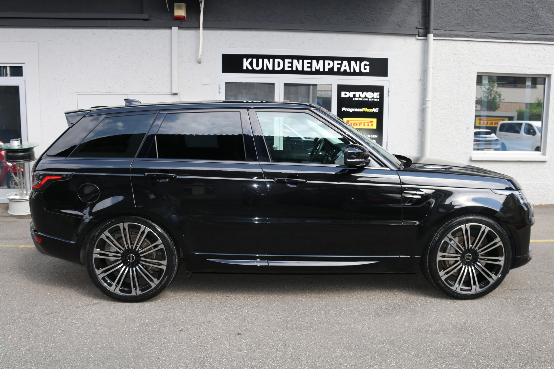 LAND ROVER Range Rover Sport D250 3.0D I6 MHEV SE Automatic-image-5