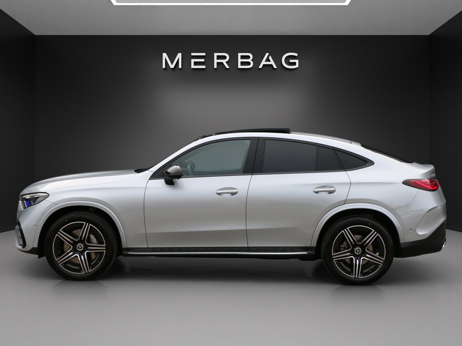 MERCEDES-BENZ GLC 300 4M Coupé 9G-T-image-1