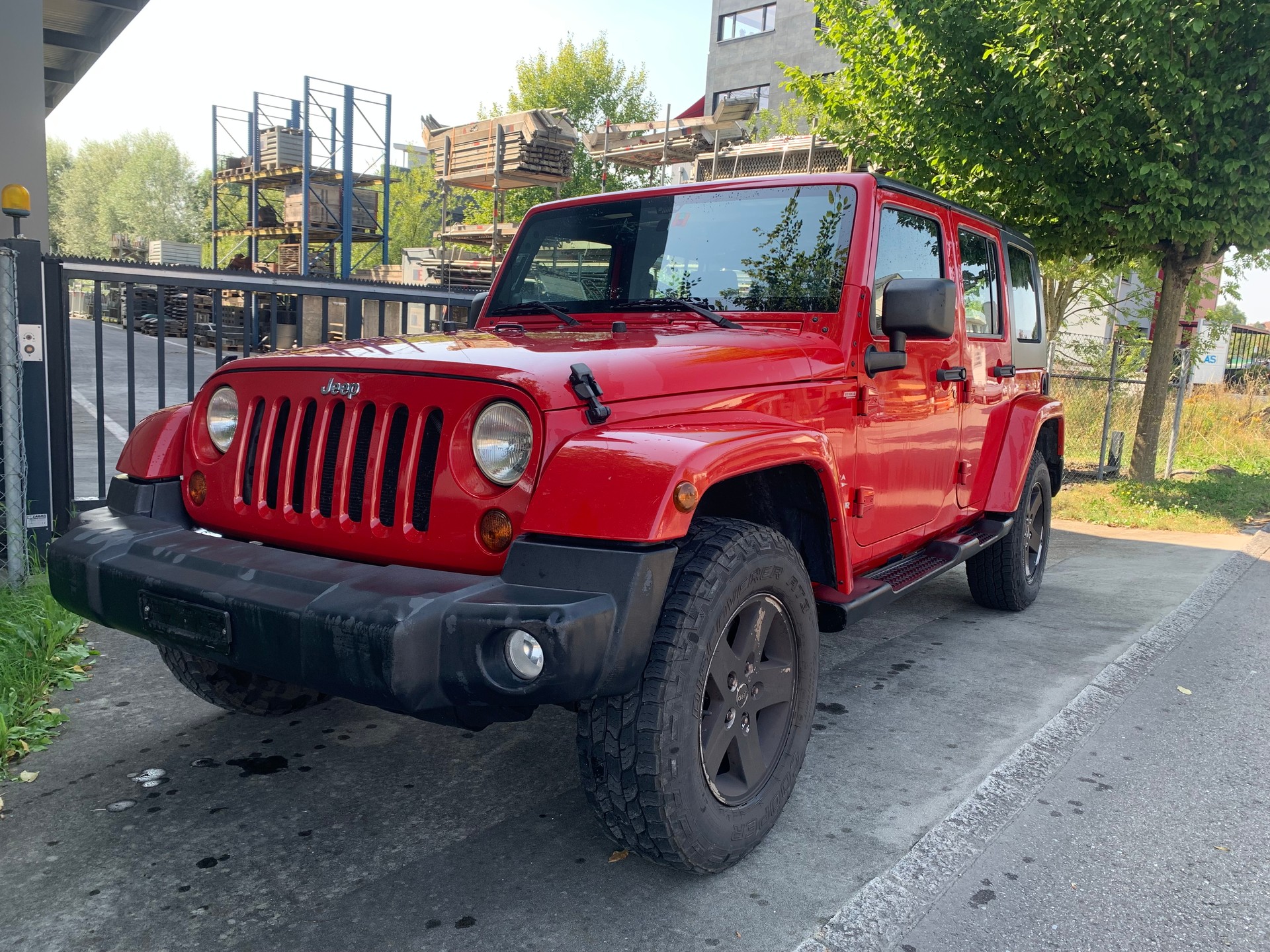 JEEP Wrangler 3.8 Unlimited Sahara Automatic-image-1