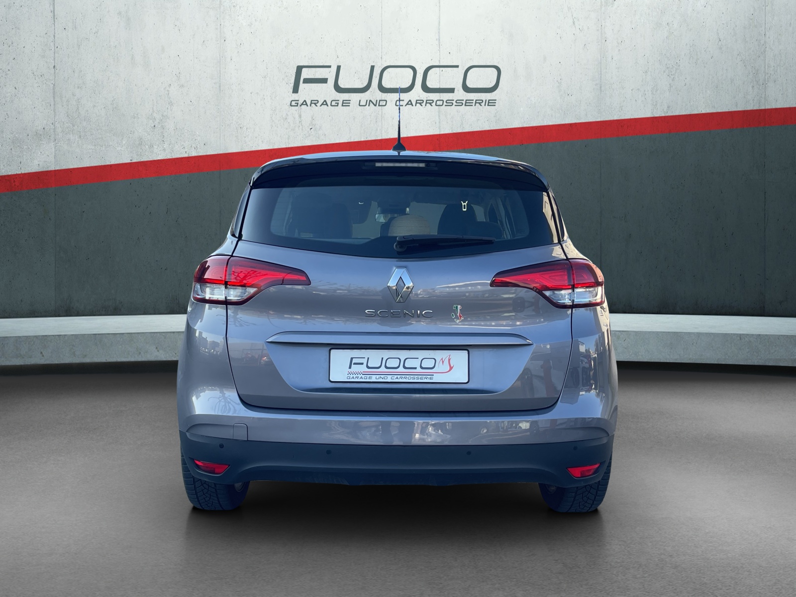 RENAULT Scénic 1.8 dCi Sport-showroom-element-3