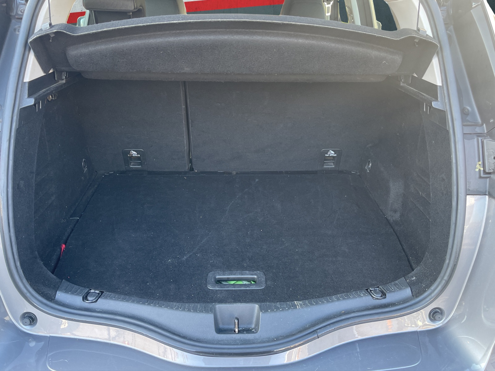 RENAULT Scénic 1.8 dCi Sport-image-12