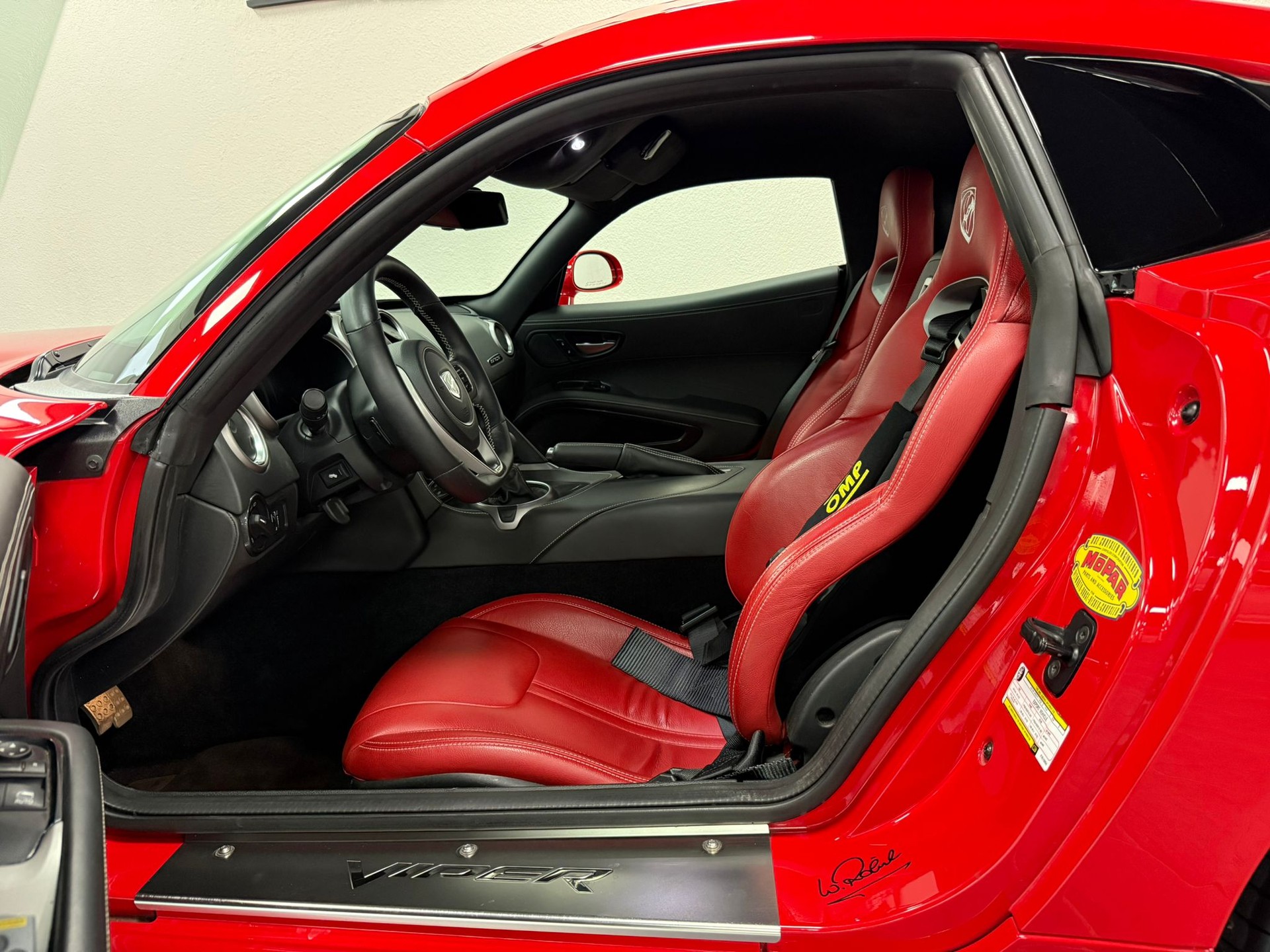 DODGE Viper SRT GTS-image-9