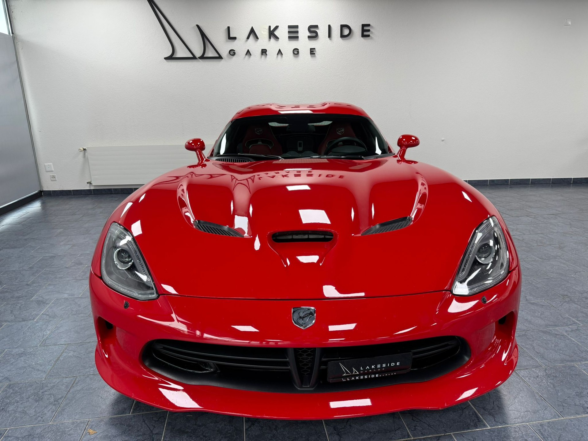 DODGE Viper SRT GTS-showroom-element-1