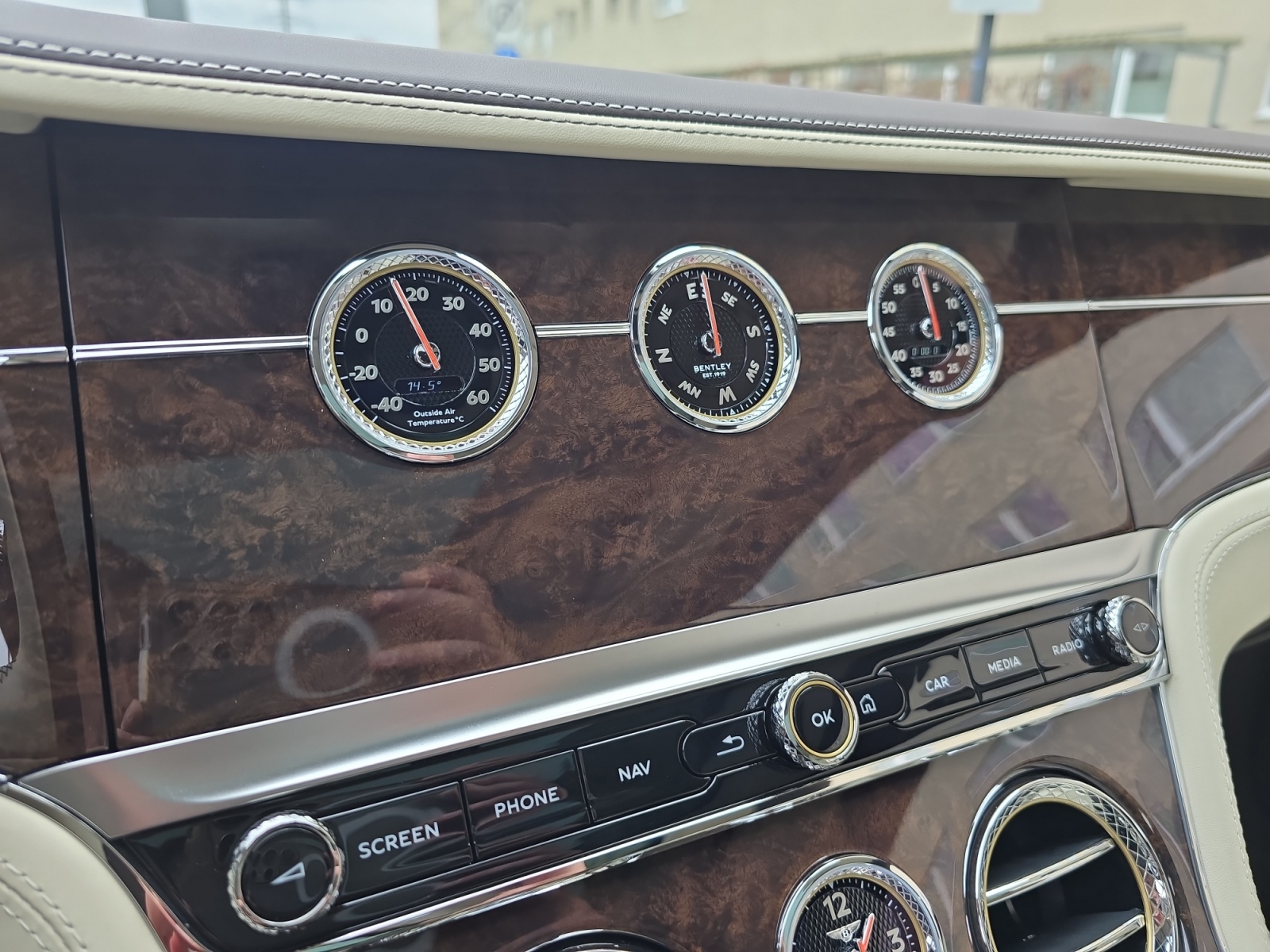 BENTLEY Continental GT 4.0 V8 PHEV Speed 782 PS/ 1.9 % Leasing möglich-image-12