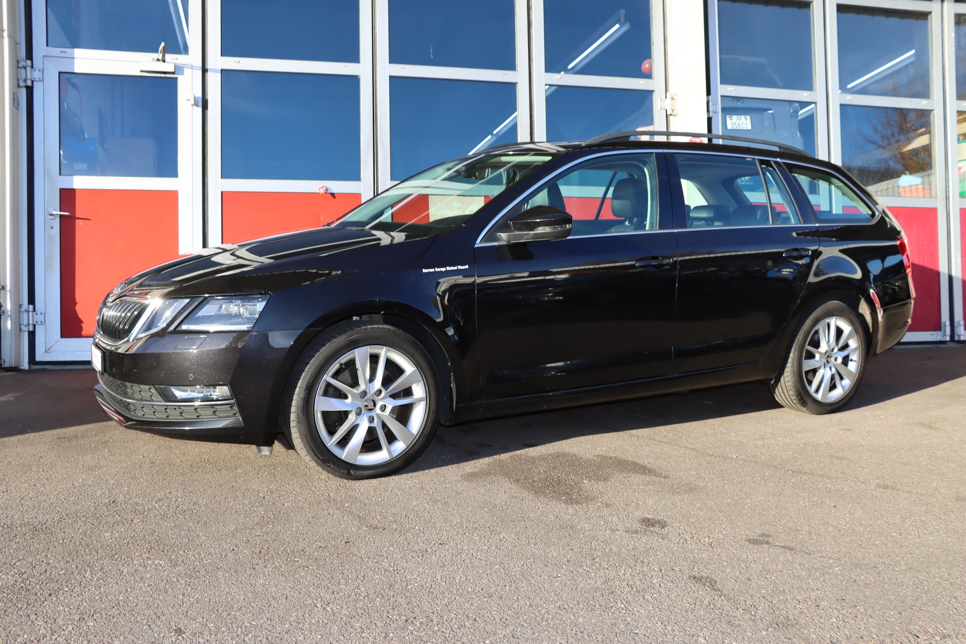 SKODA Octavia Combi 2.0 TDI Style 4x4-image-4