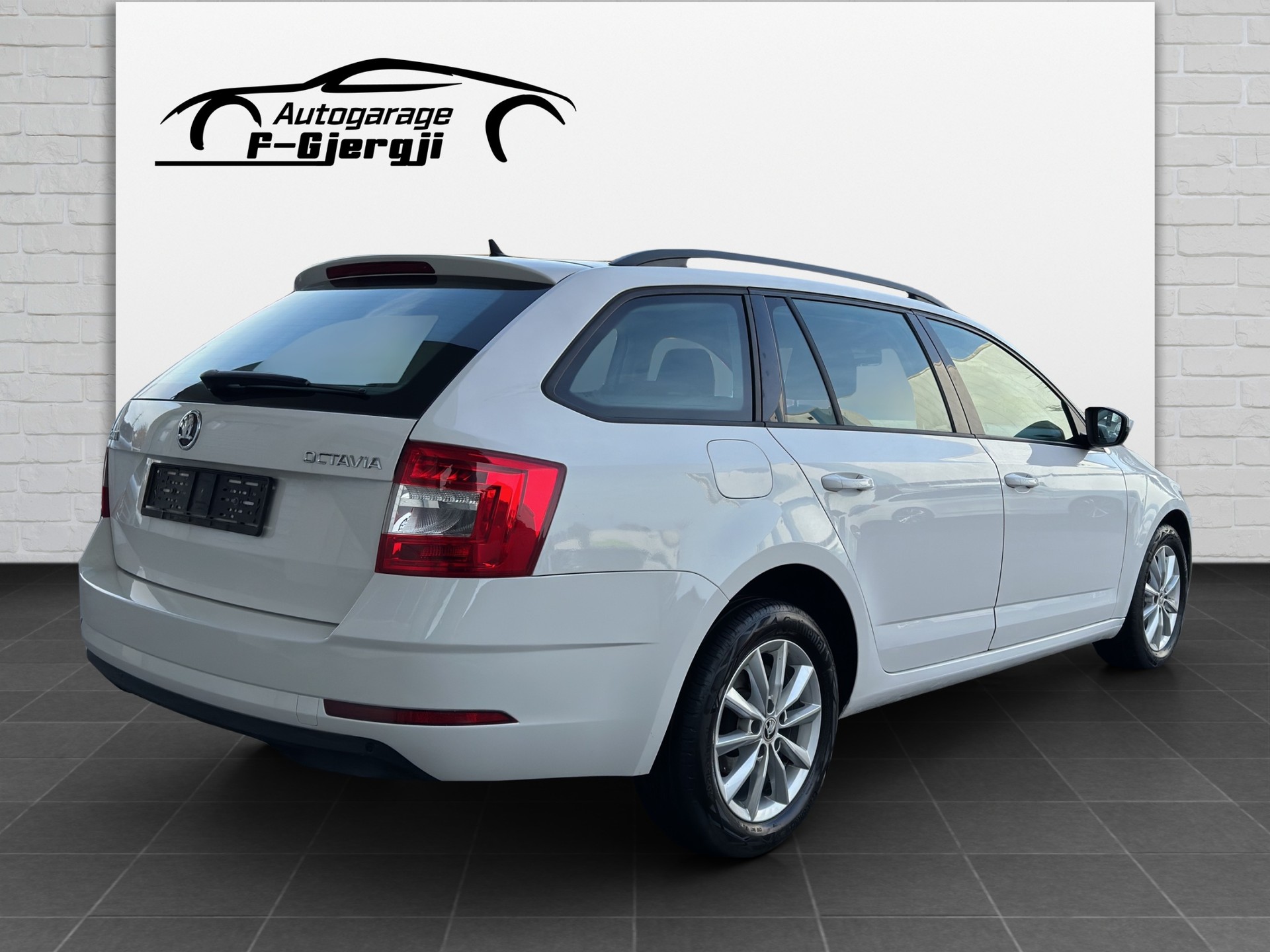 SKODA Octavia Combi 1.6 TDI Ambition DSG-image-5