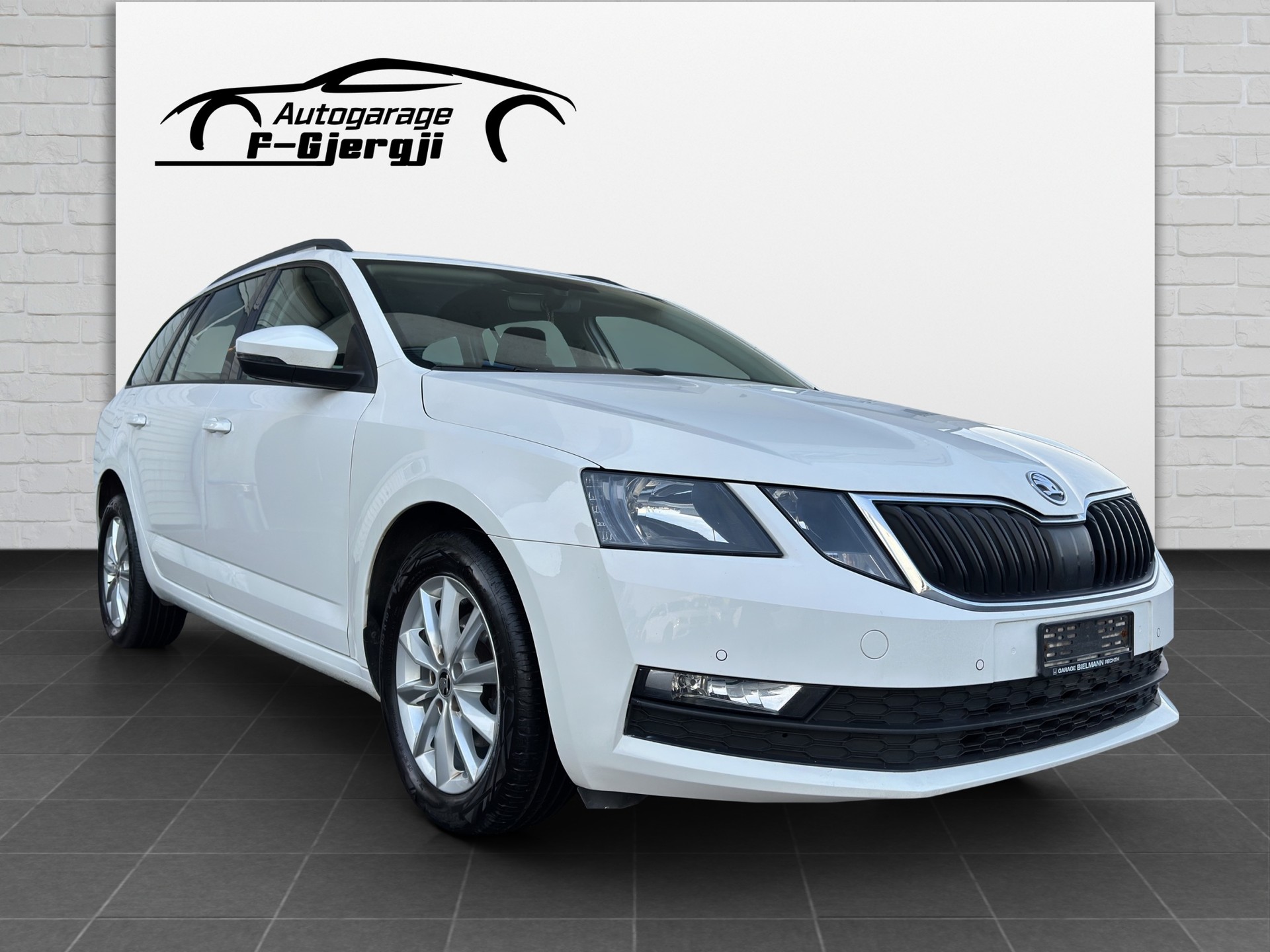 SKODA Octavia Combi 1.6 TDI Ambition DSG-showroom-element-1