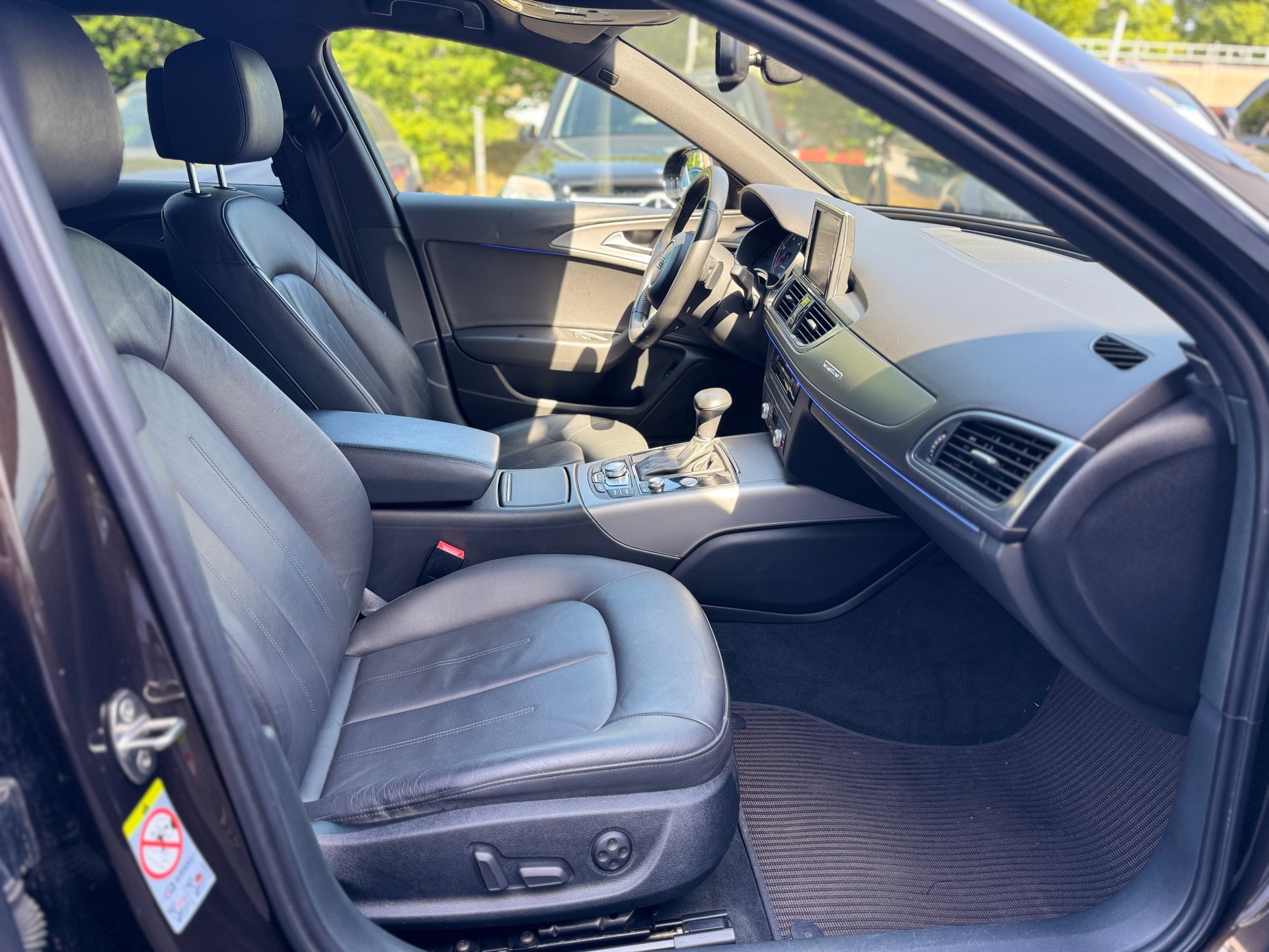 AUDI A6 allroad 3.0 TDI V6 quattro S-tronic-image-9