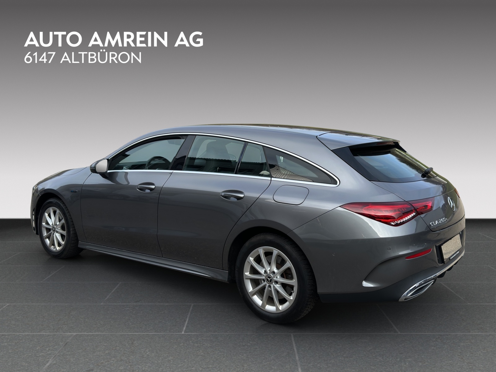 MERCEDES-BENZ CLA Shooting Brake 250 e 8G-DCT AMG Line-image-5
