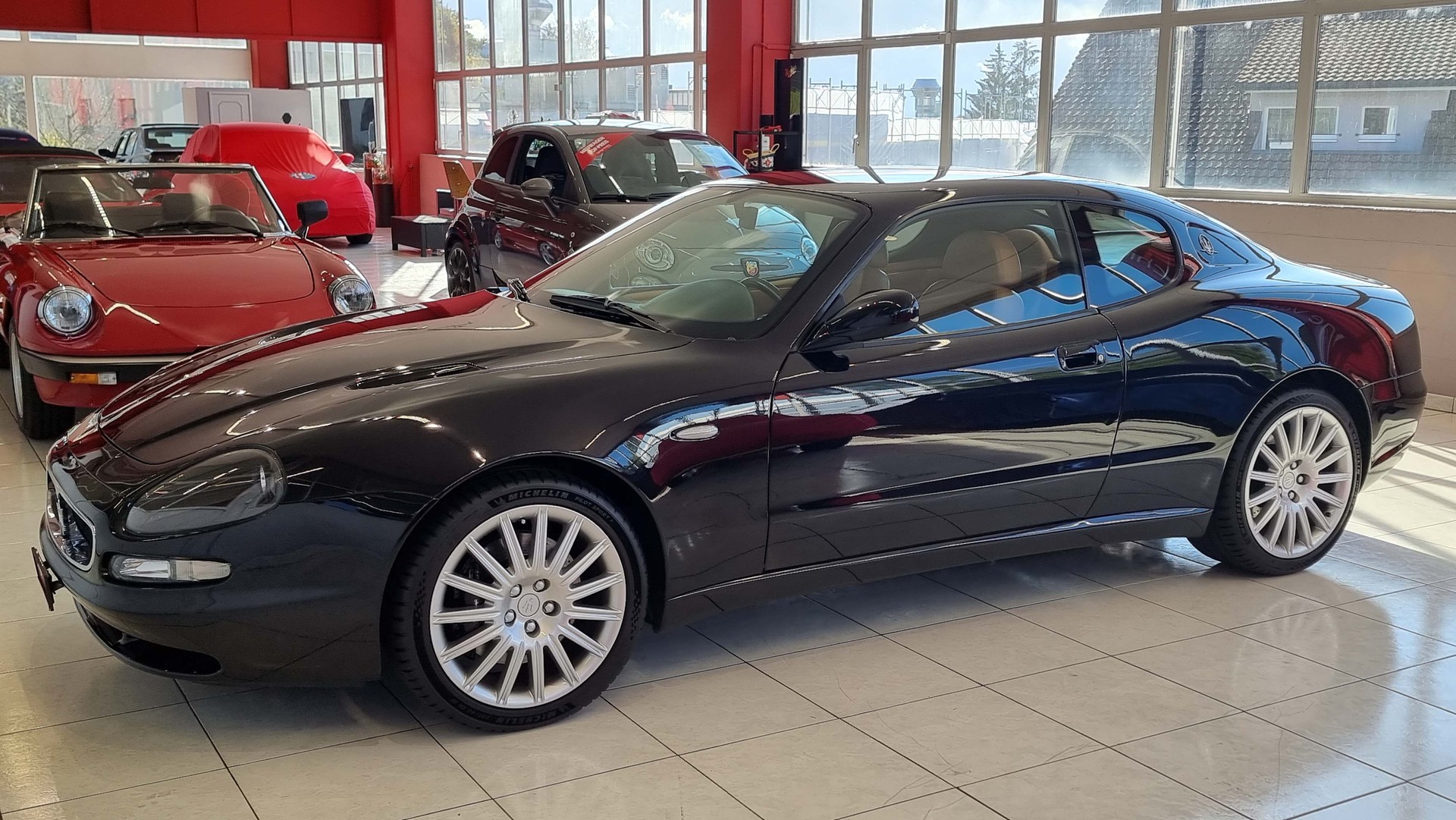 MASERATI 3200 GT-showroom-element-1