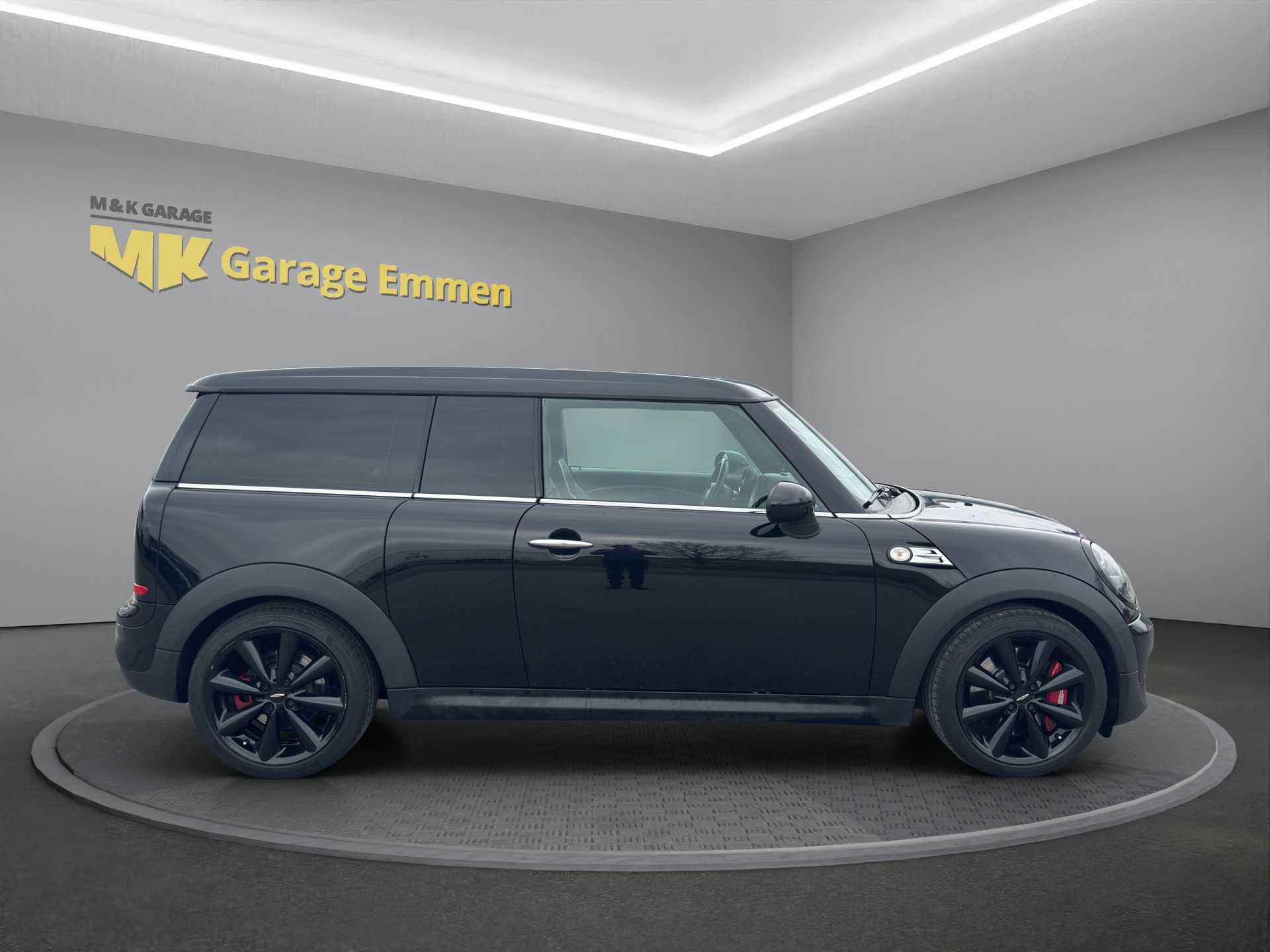 MINI Clubman Cooper John Cooper Works-image-5