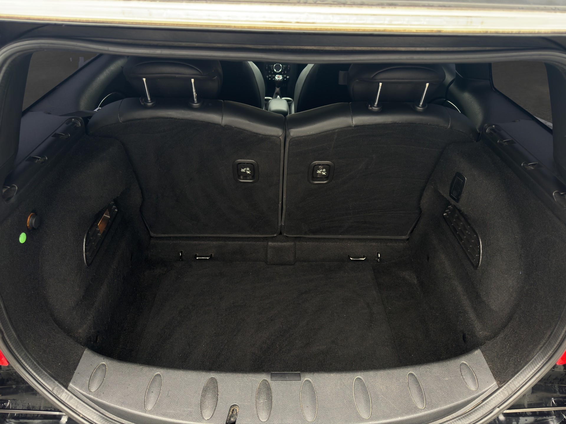 MINI Clubman Cooper John Cooper Works-image-8