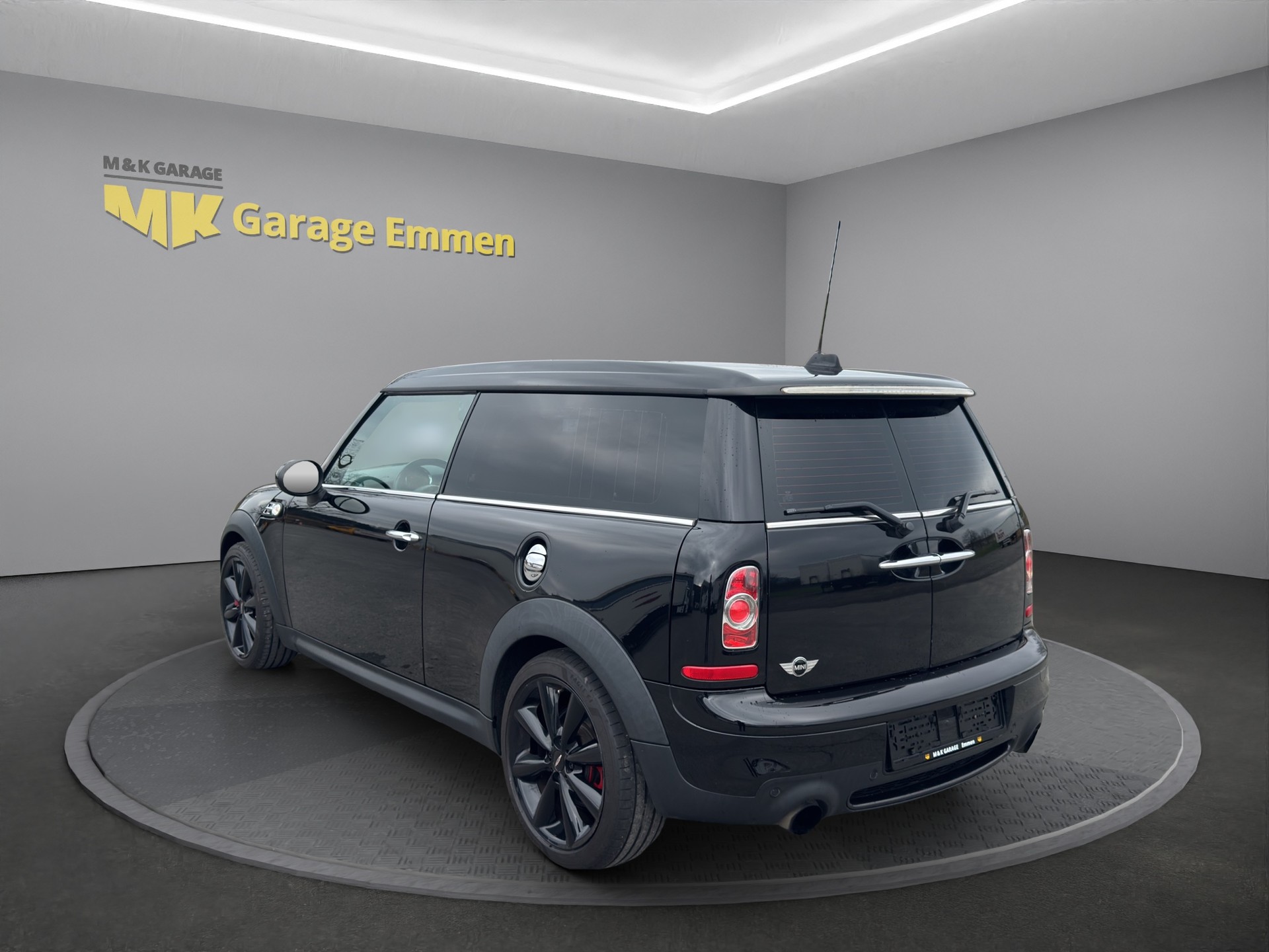 MINI Clubman Cooper John Cooper Works-showroom-element-2