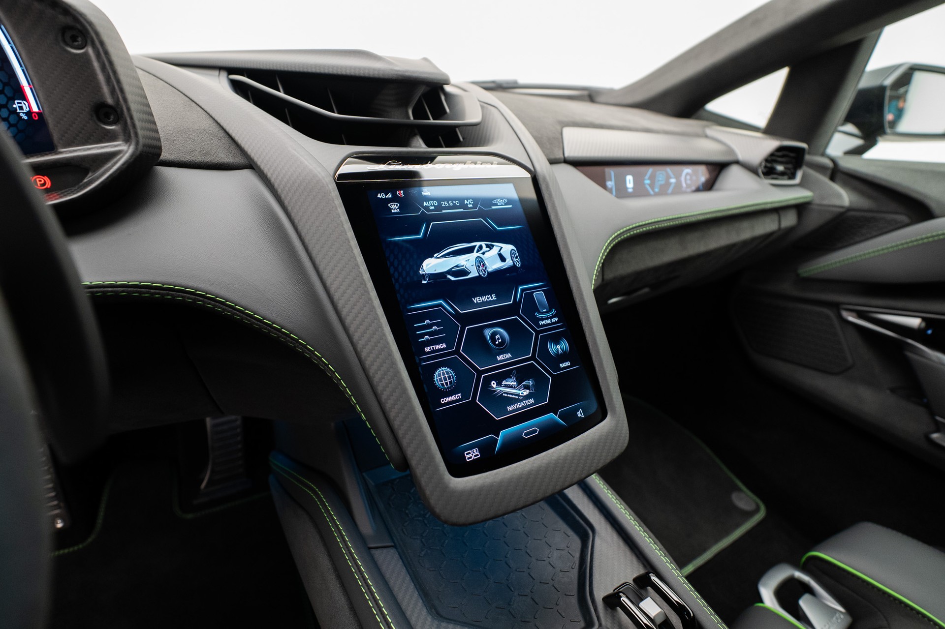 LAMBORGHINI Revuelto HPEV-image-12