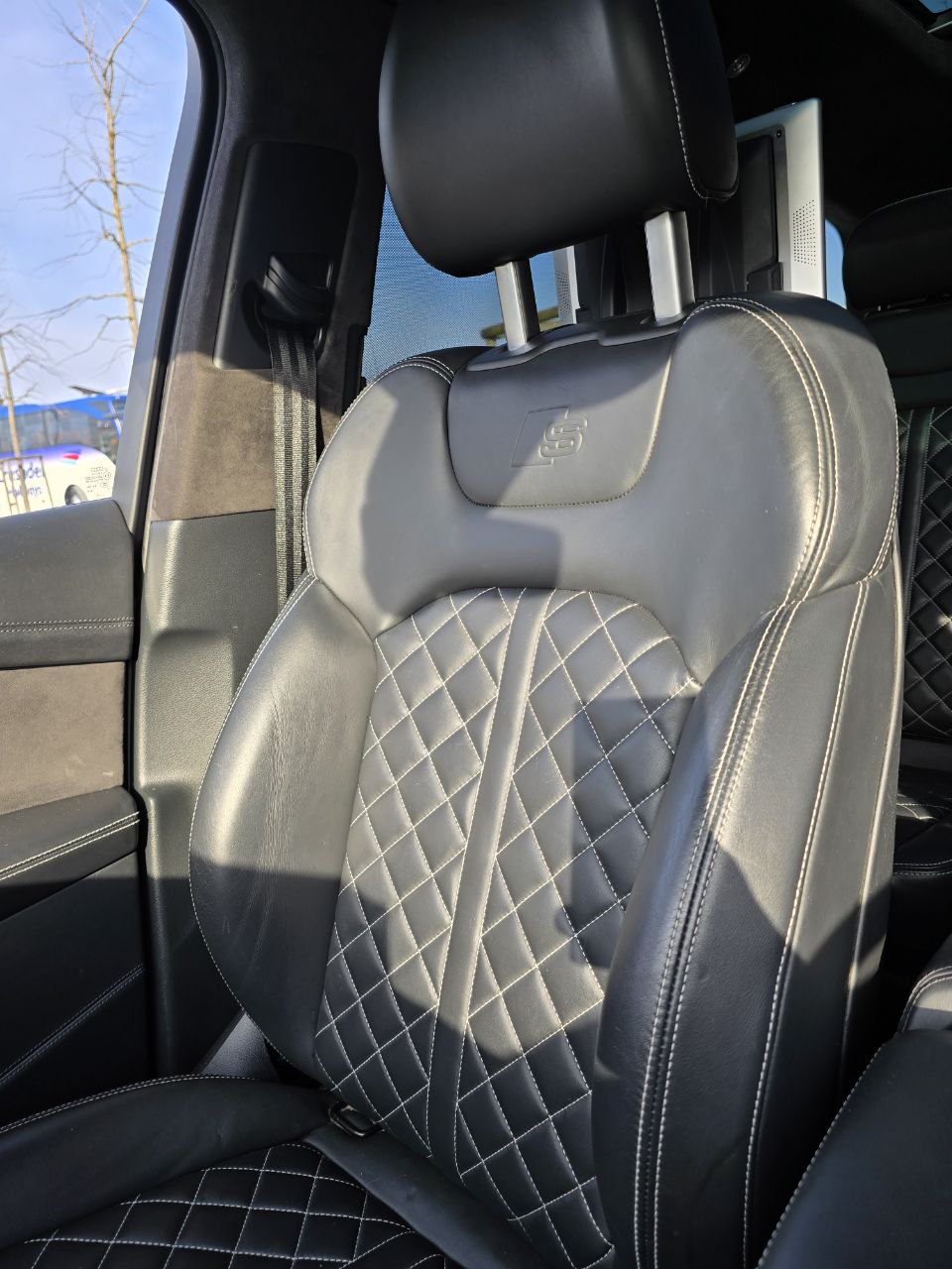AUDI SQ7 4.0 TDI quattro tiptronic-image-30