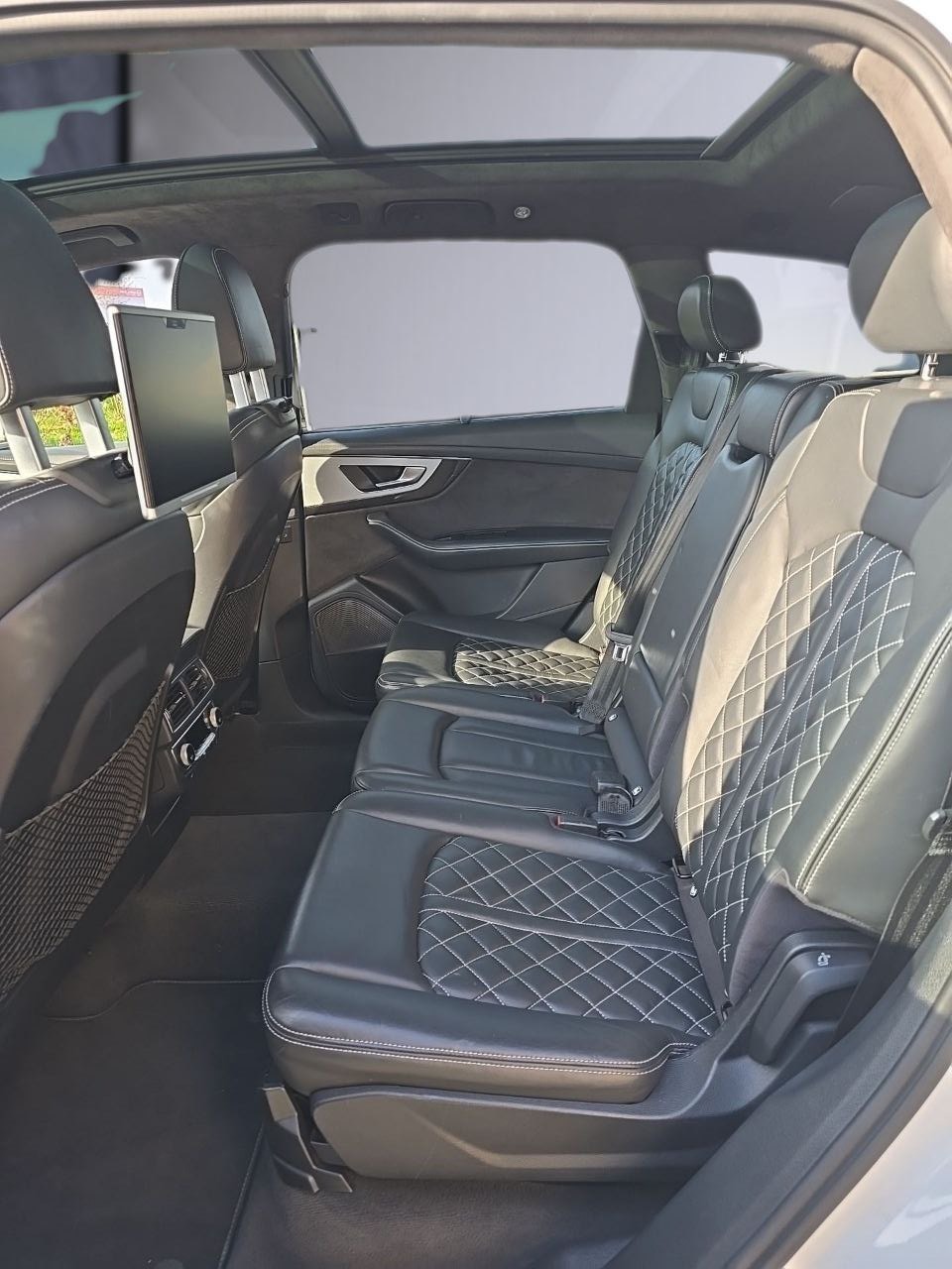 AUDI SQ7 4.0 TDI quattro tiptronic-image-23
