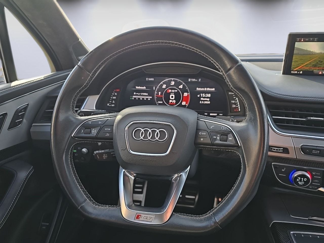 AUDI SQ7 4.0 TDI quattro tiptronic-image-16