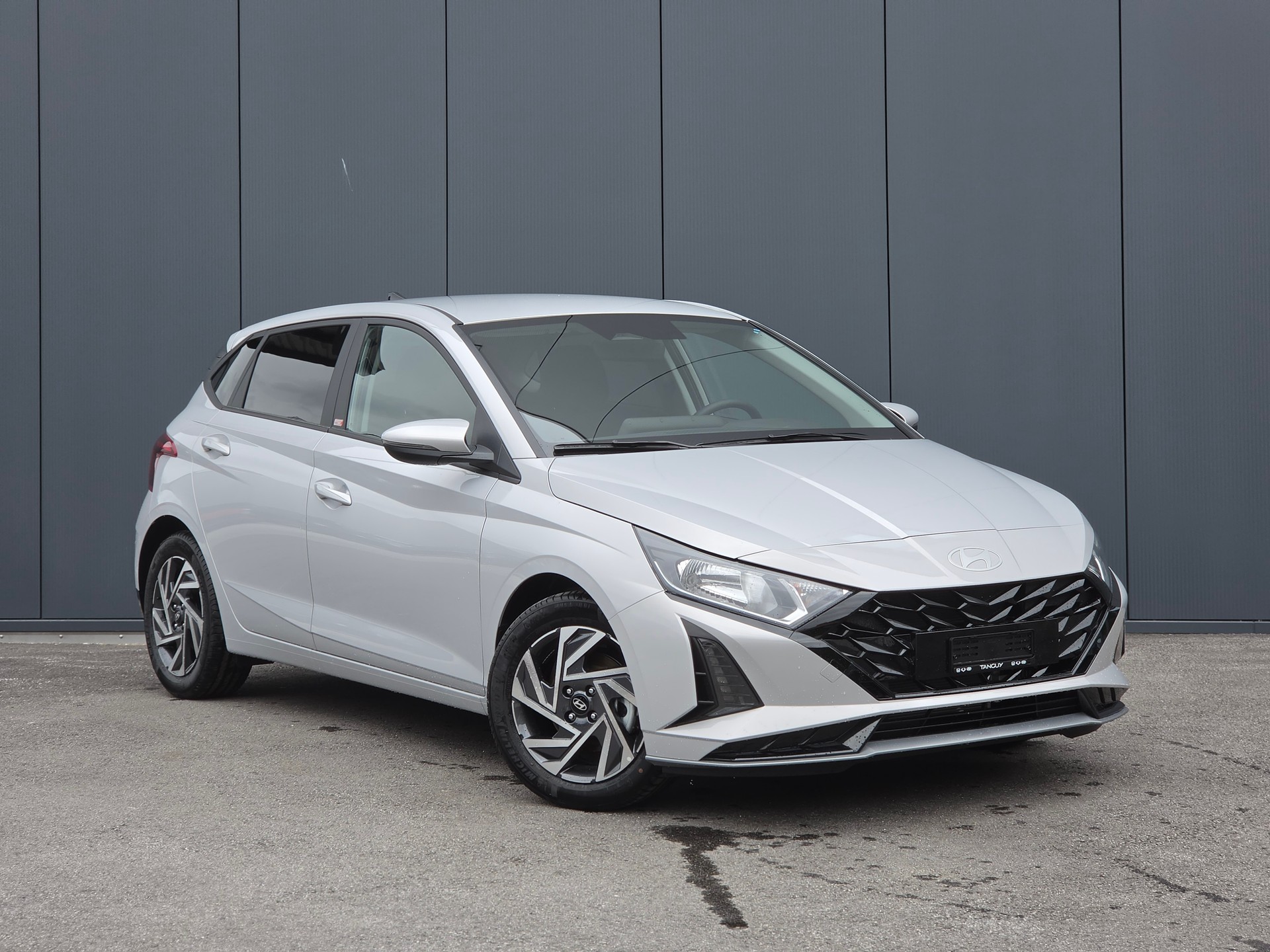 HYUNDAI i20 1.0 T-GDi Amplia DCT