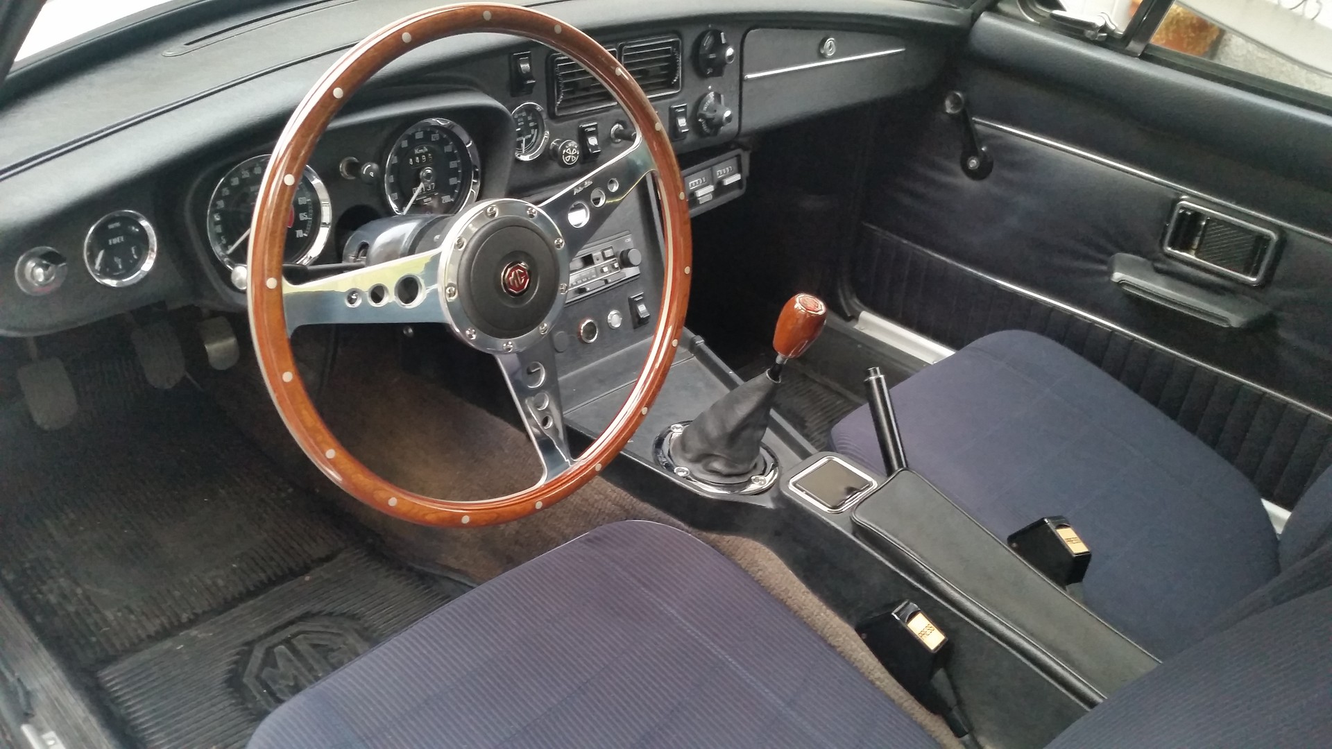 MG MGB GT-image-1