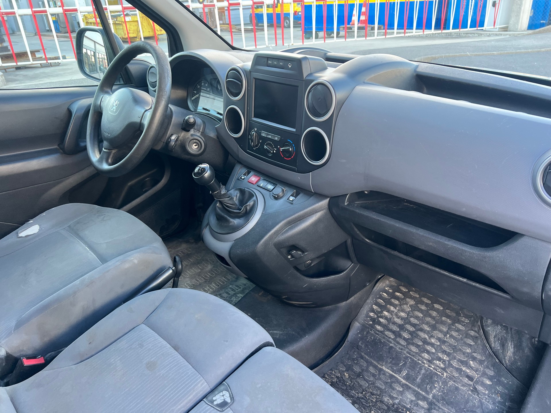 PEUGEOT Partner 1.6 VTi Access-image-13