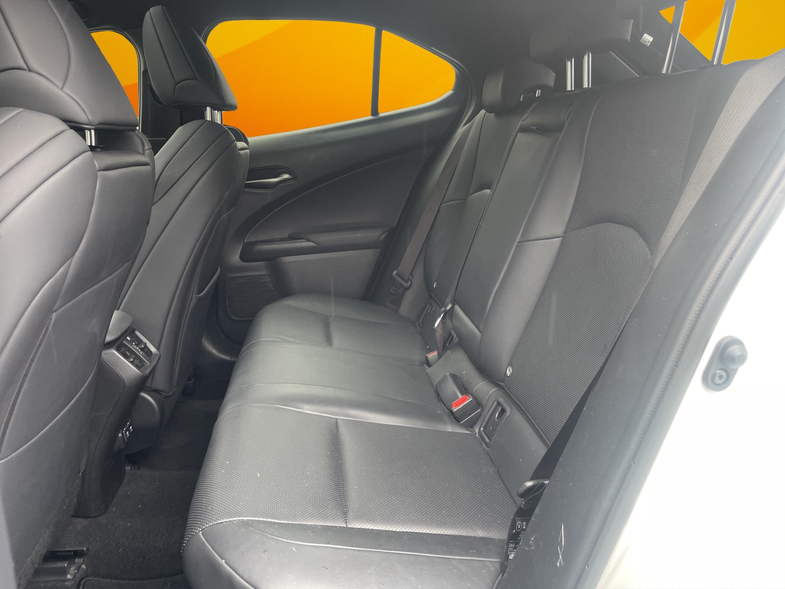 LEXUS UX 250h F Sport AWD Automatic-image-11