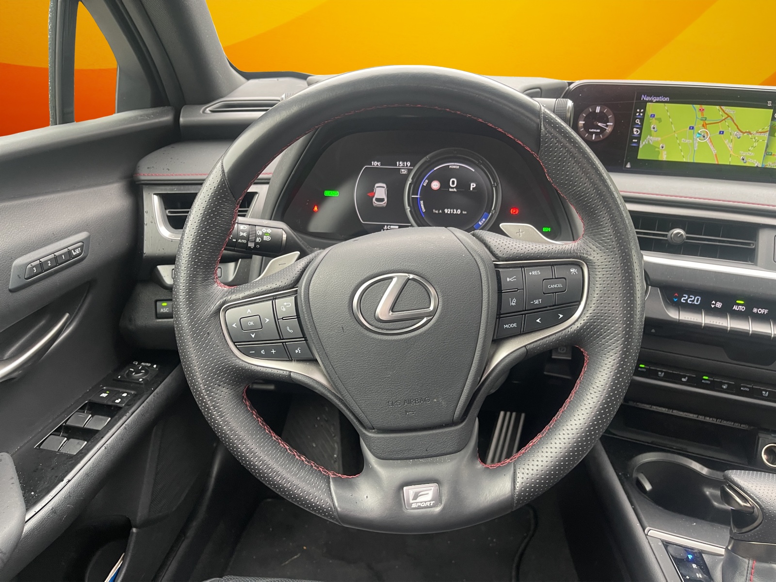 LEXUS UX 250h F Sport AWD Automatic-image-9