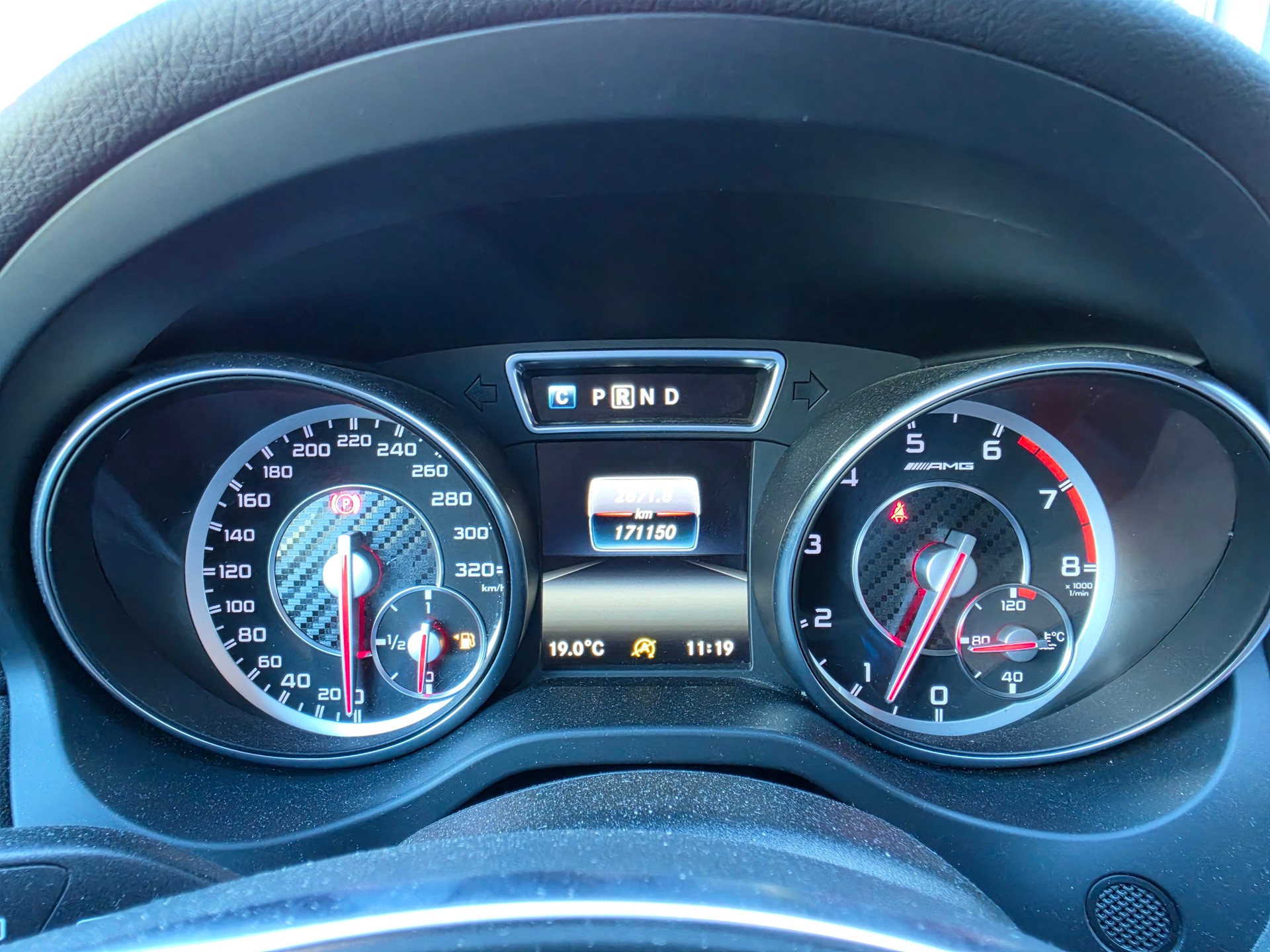 MERCEDES-BENZ GLA 45 AMG 4Matic 7G-DCT-image-11